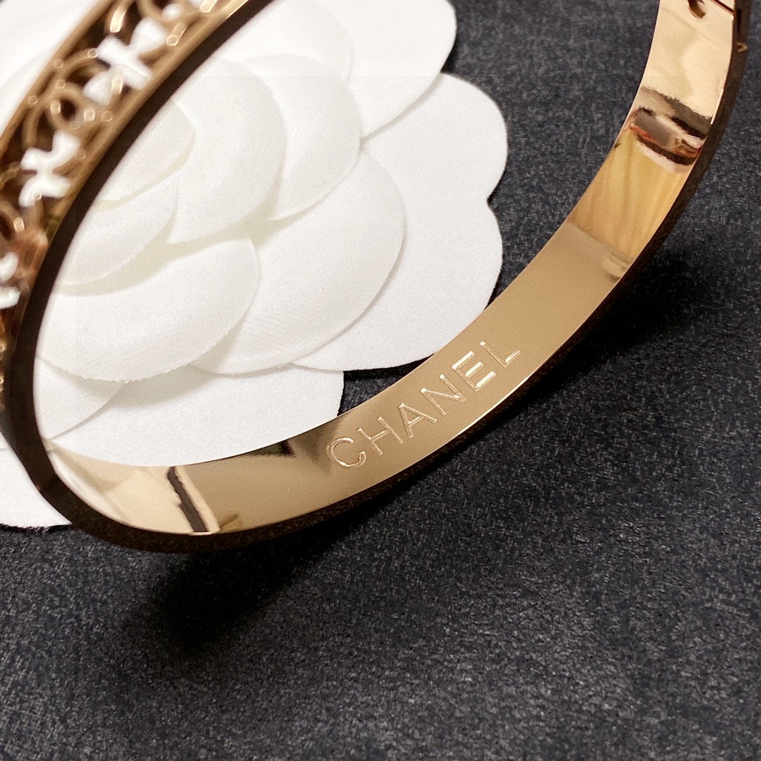 Chanel hollow bracelet
