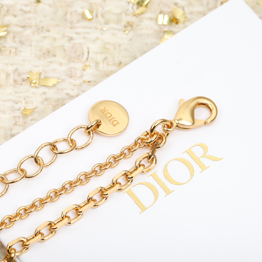 Dior round diamond necklace