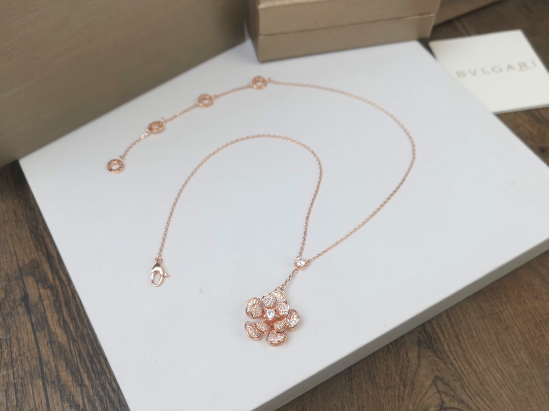 Bulgari rotating diamond flower necklace