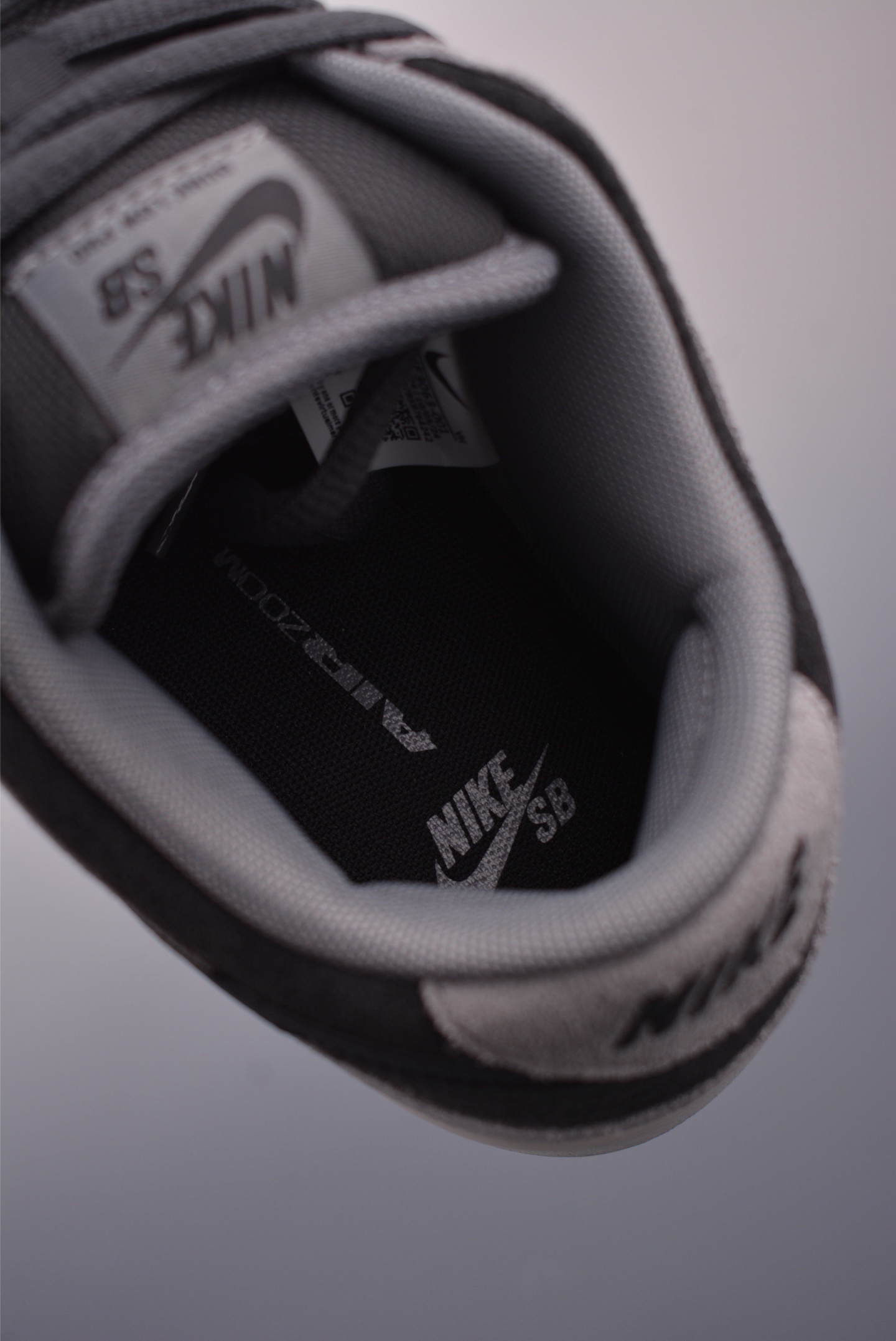 Nike SB Dunk Pro “Black and Smoke Grey” HF3063-001