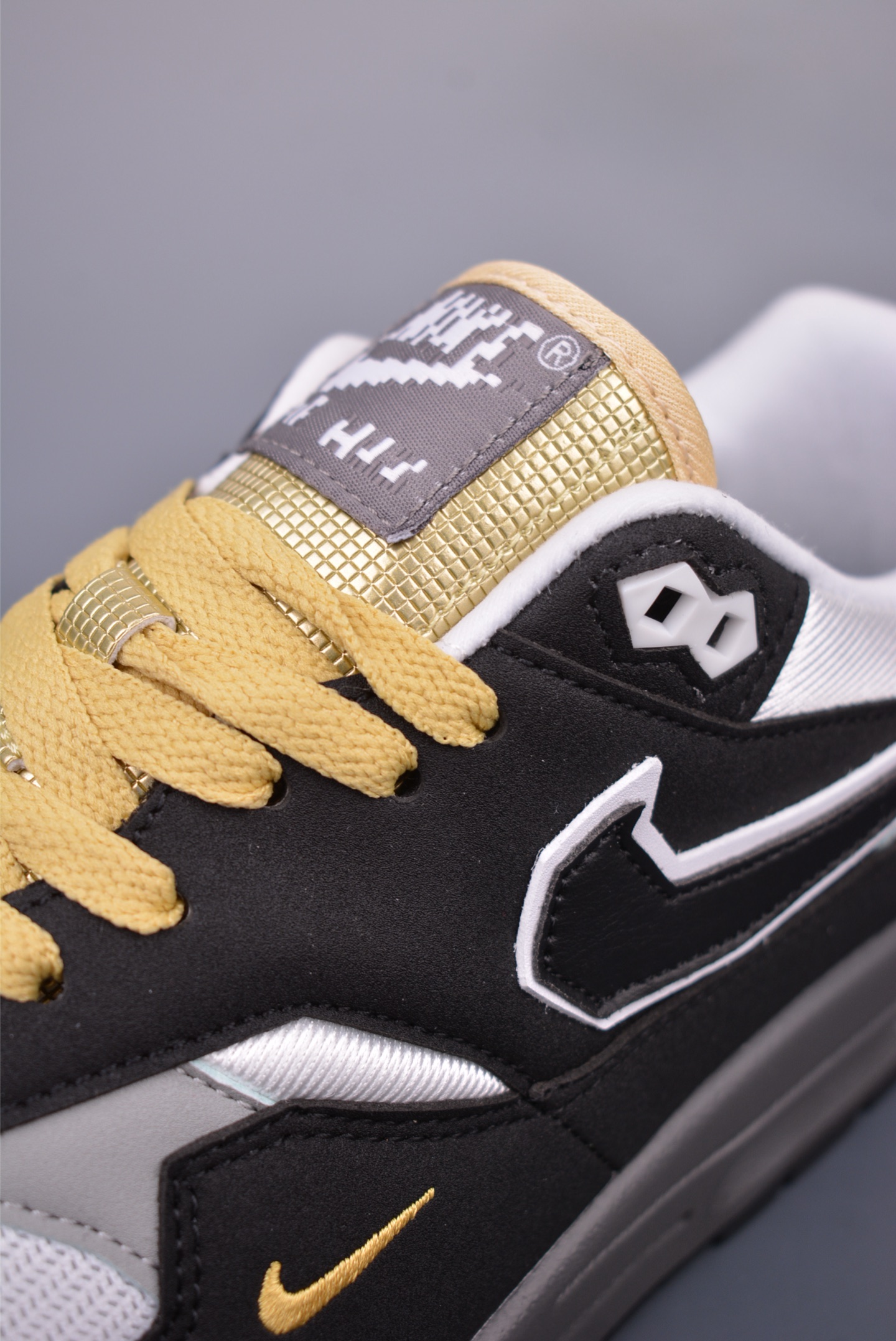 SWOOSH Nike Air Max 1 Big Head Mode Black White Gold 007 IB9898-001