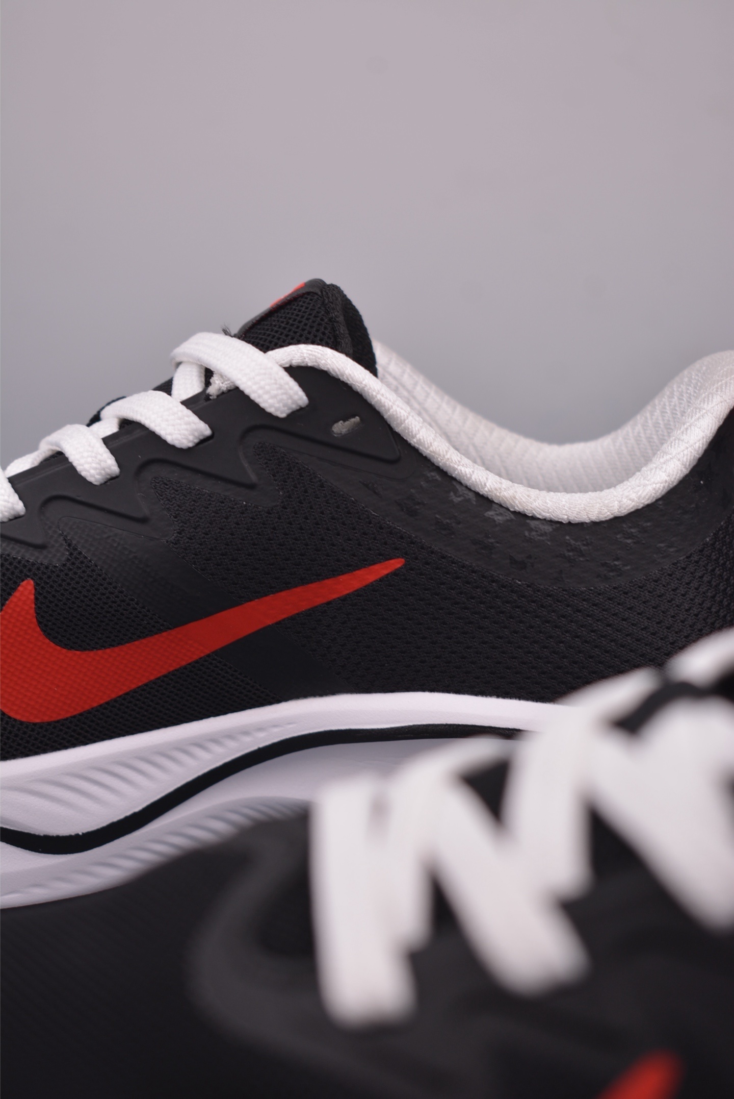 Supreme x Nike Zoom Plus 
