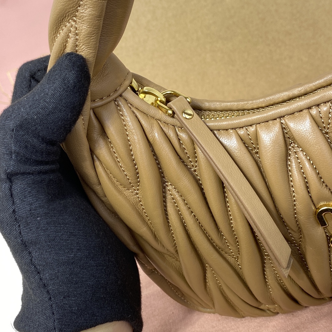 Miu Miu Wander Small Bag 5BC125