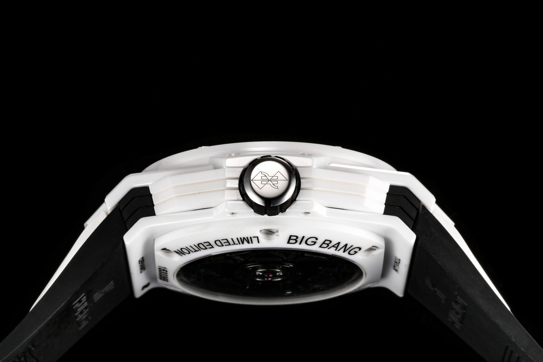 Hublot Big Bang Sang Bleu Ⅱ Tattoo Second Generation Watch
