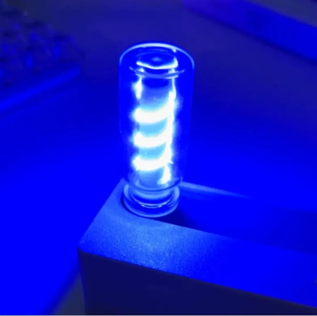 ✨Creative Magnetic Flippable Table Lamp
