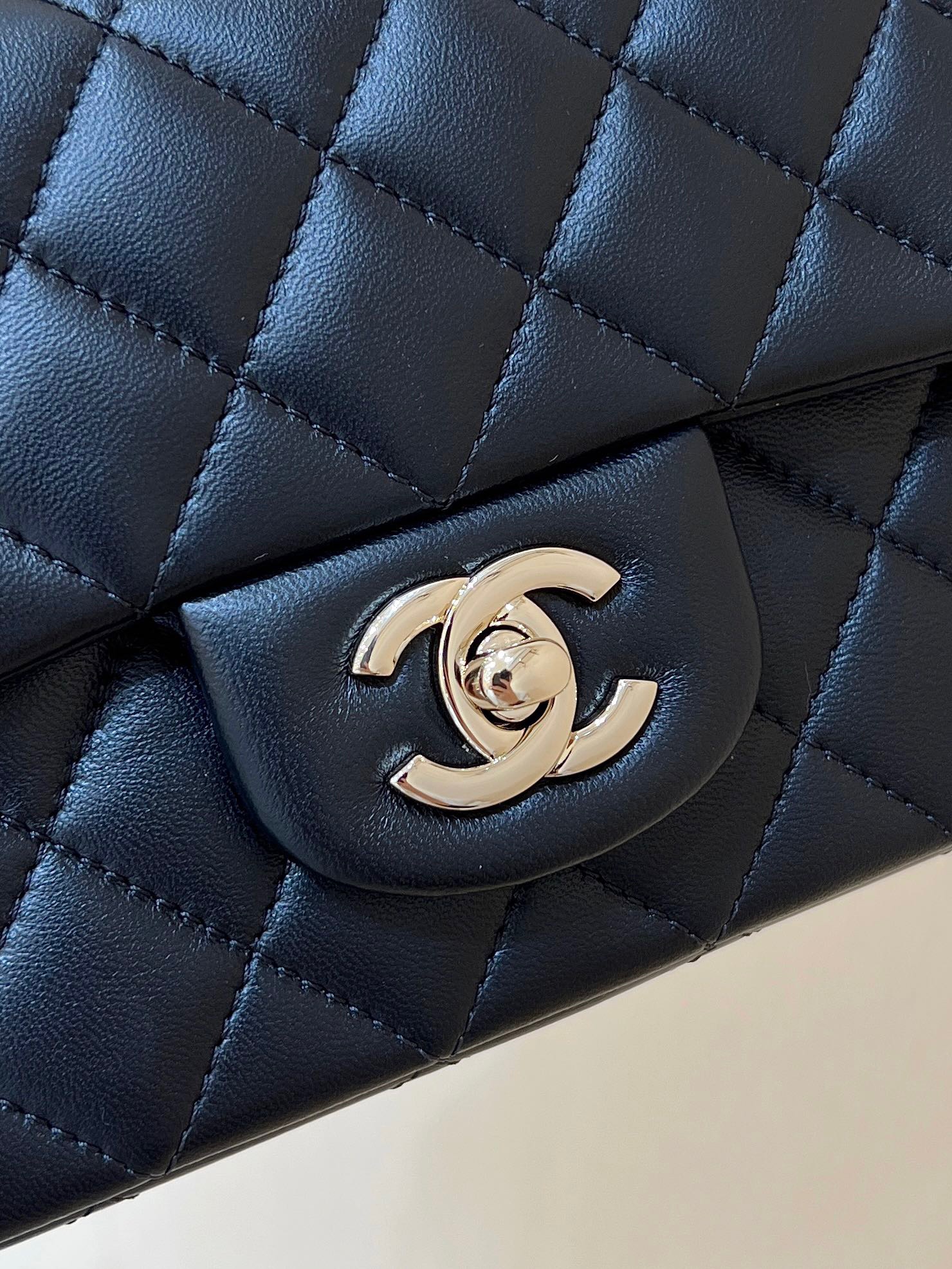 Chanel 23S cf mini handle AS2431