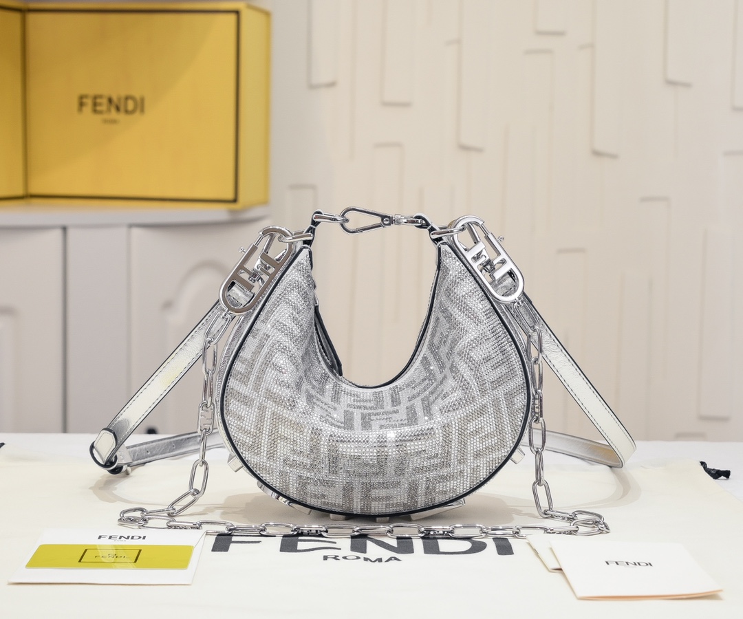 FENDI praphy underarm bag 1009