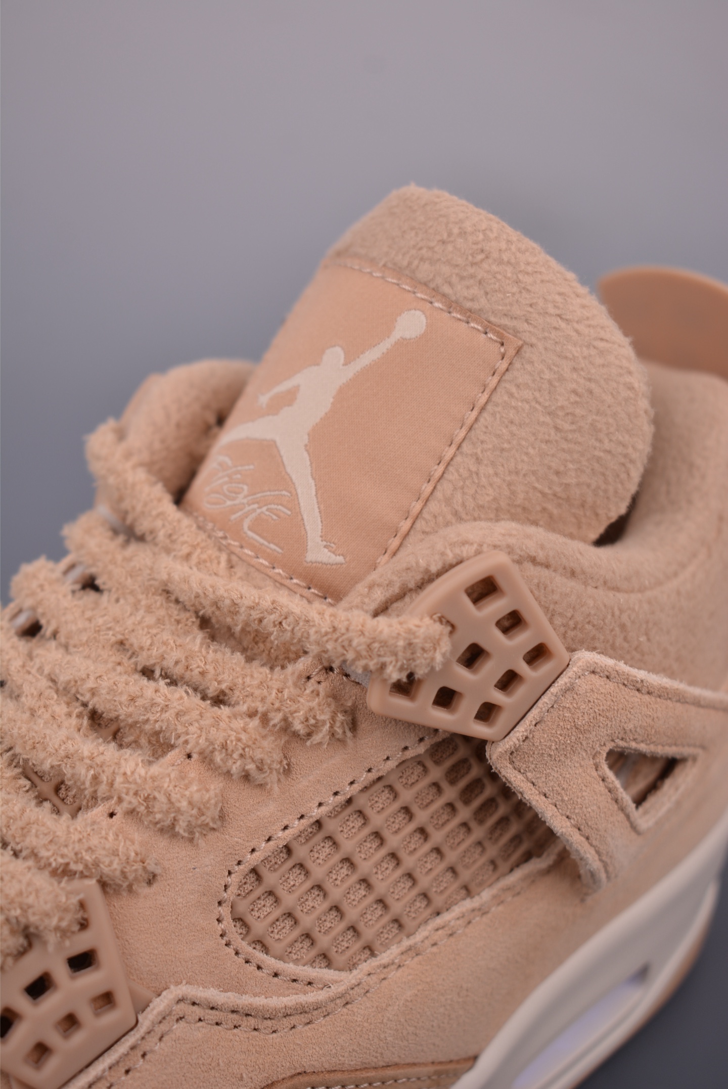 Air Jordan 4 Retro HV0823-200