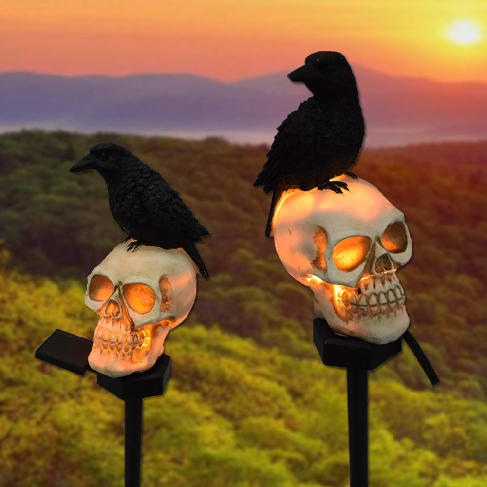 1pc Crow Skull Solar Garden Light, Garden Ground Plug-in Light, Garden Outdoor Waterproof Solar Light Stake, Outdoor Decoration Walkway Patio Yard Lawn