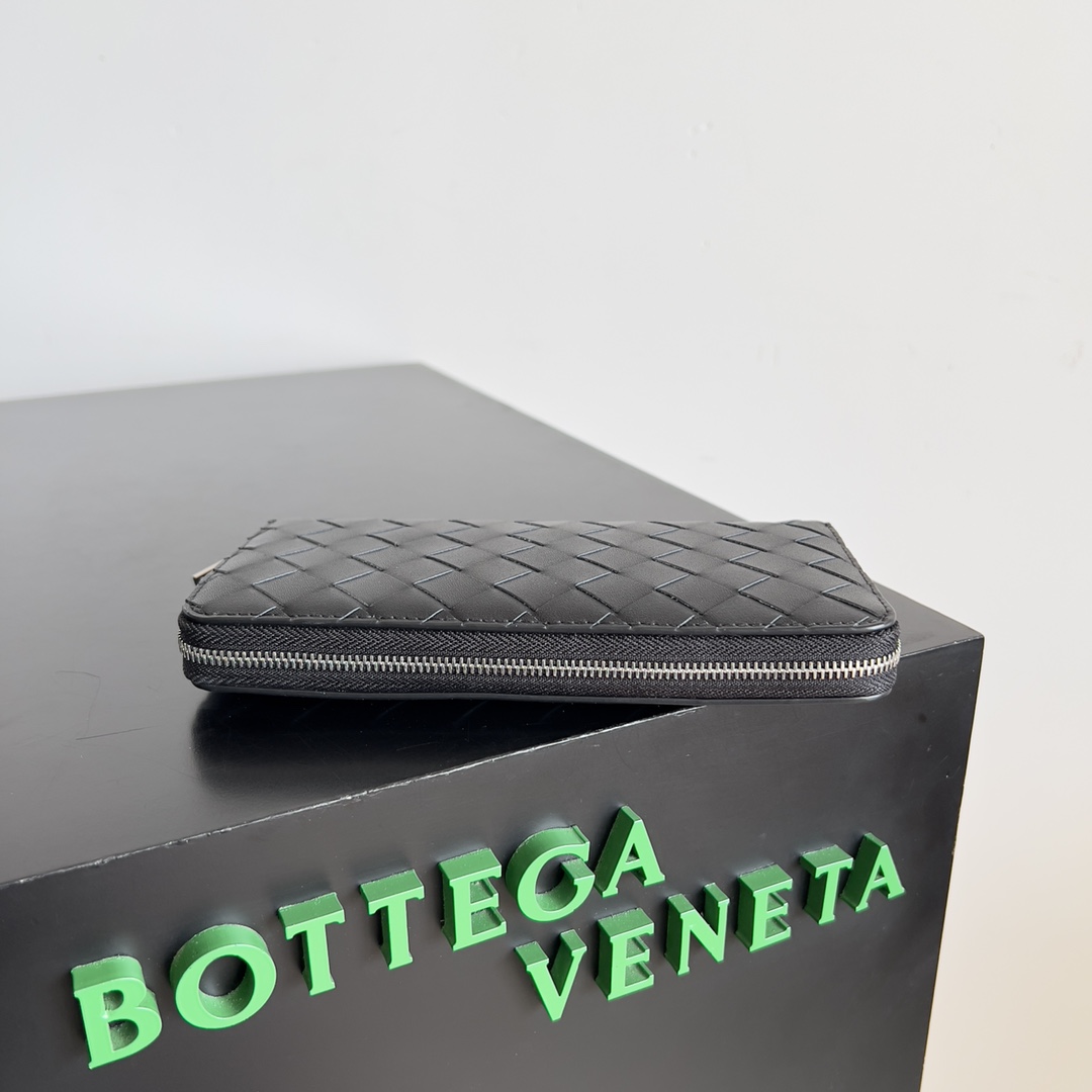 Bottega Veneta Braided Small Wallet 593217