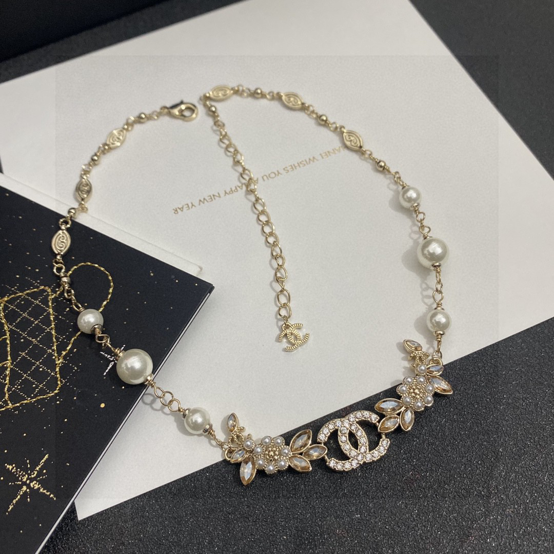 Chanel pearl and diamond necklace