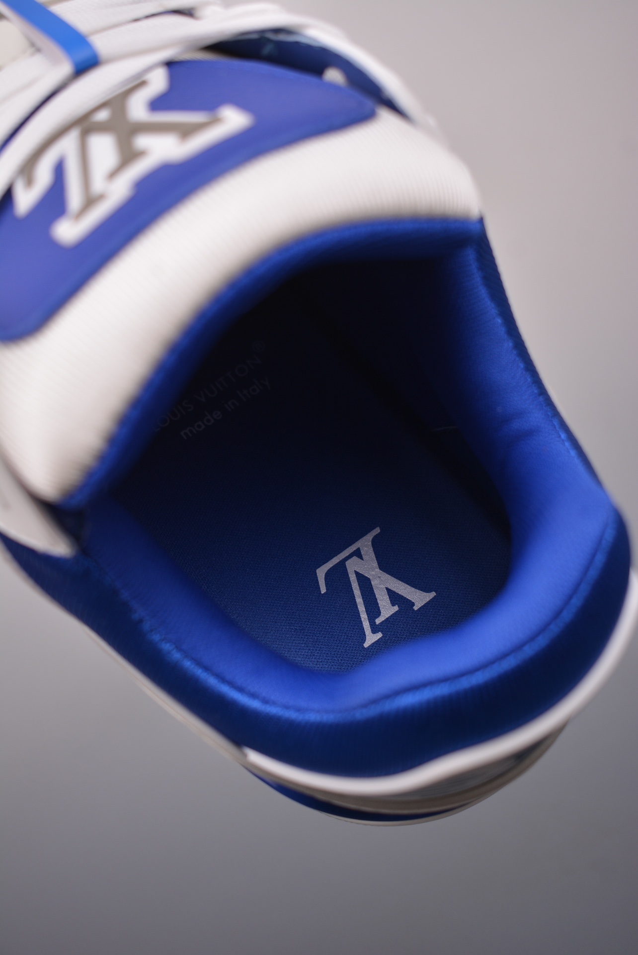 Louis Vuitton Trainer Sneaker Low Blue and White Jacquard