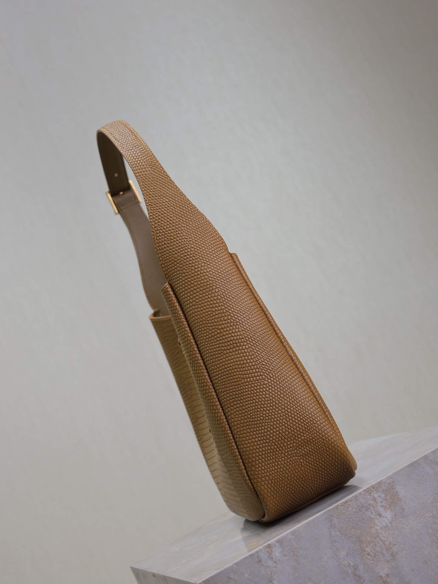 Yves Saint Laurent LE 5A7 Underarm Bag 713938