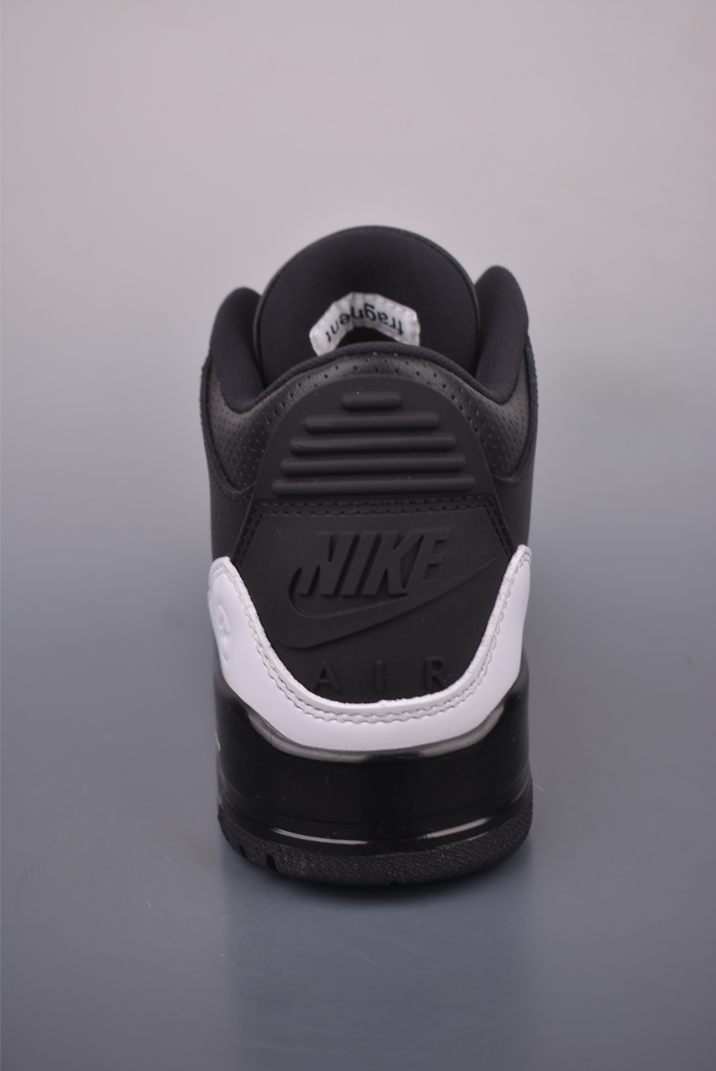 Fragment Design x Air Jordan 3 Retro DA3595-001
