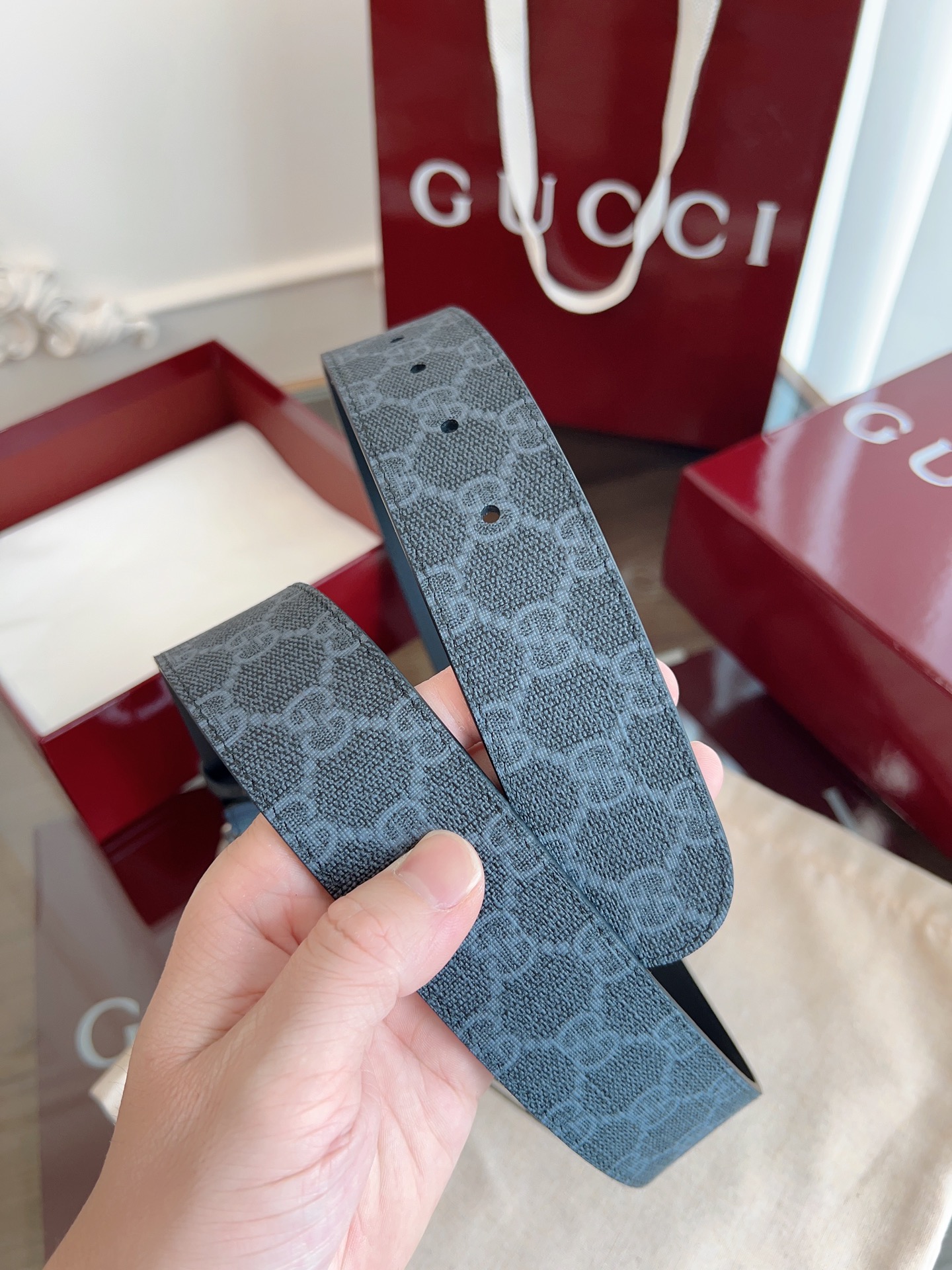 Gucci Supreme canvas pin buckle leather belt 4.0cm wide