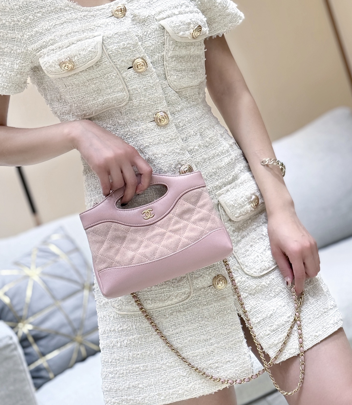 Chanel 25P Spring/Summer Preview Series 31nano Suede Handbag AP3656 00118