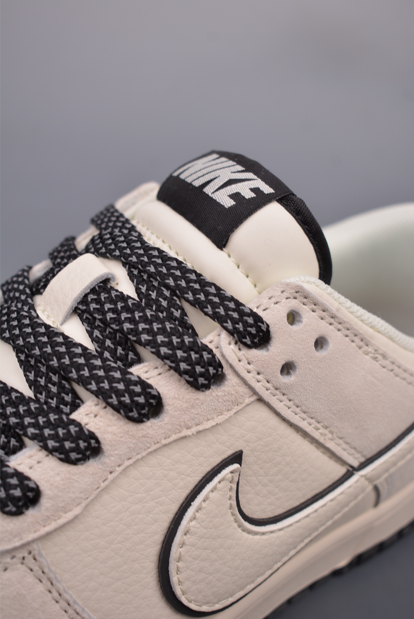 Nike By You SB Dunk Low Retro SP Off-White Black Logo BB7518-023