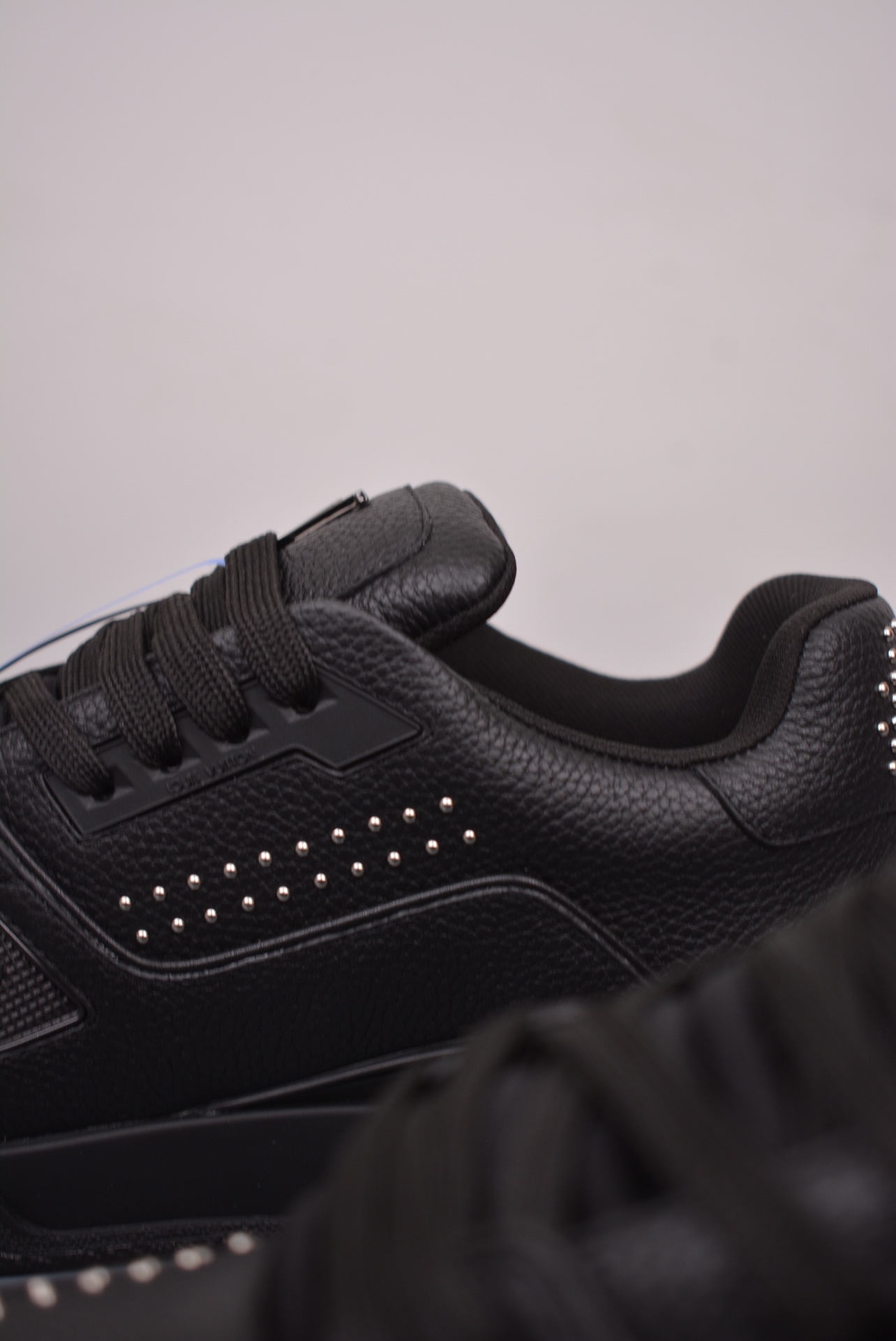2021 Louis Vuitton Trainer Limited Edition Rivet Black
