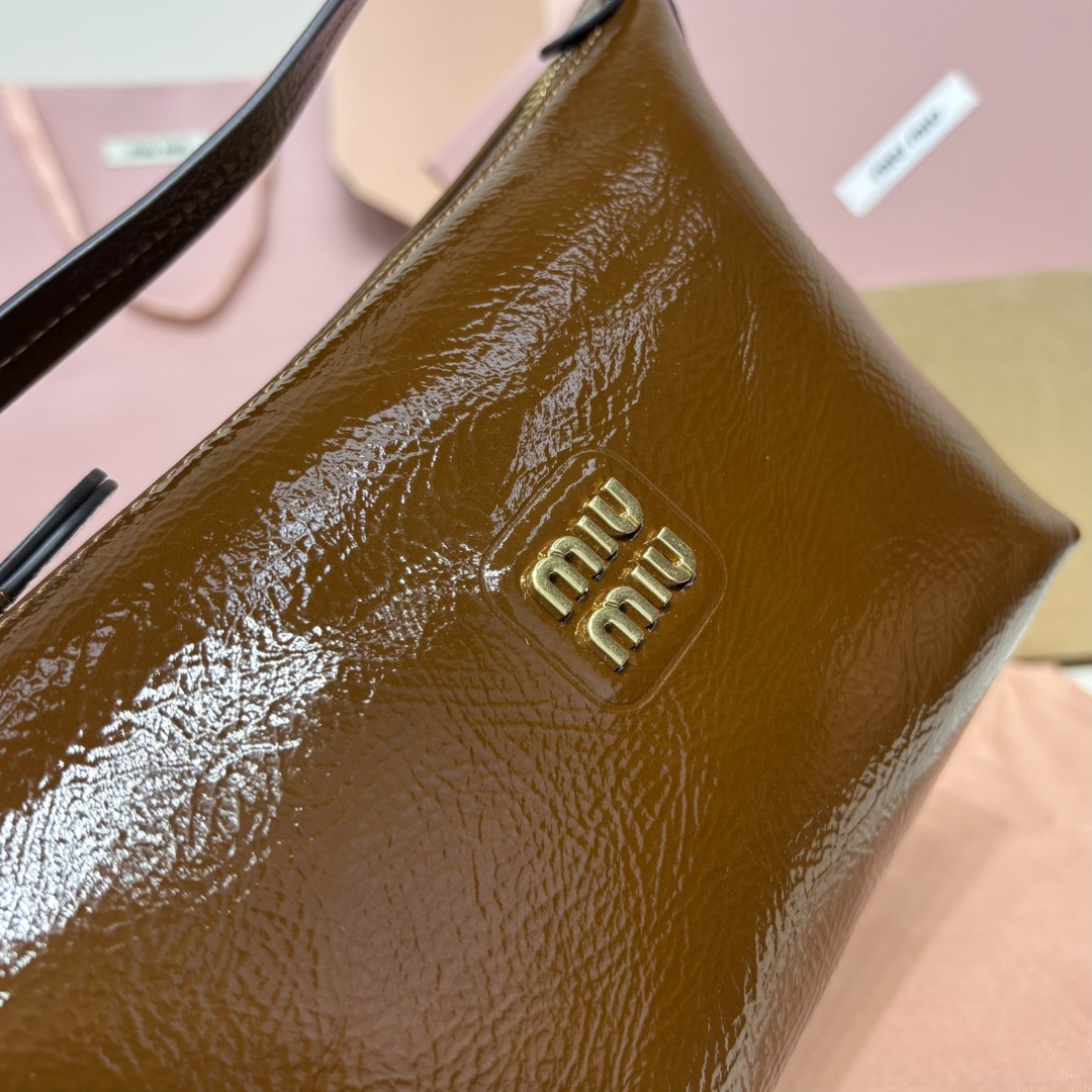 Miu Miu waxed patent leather bag 5NE841