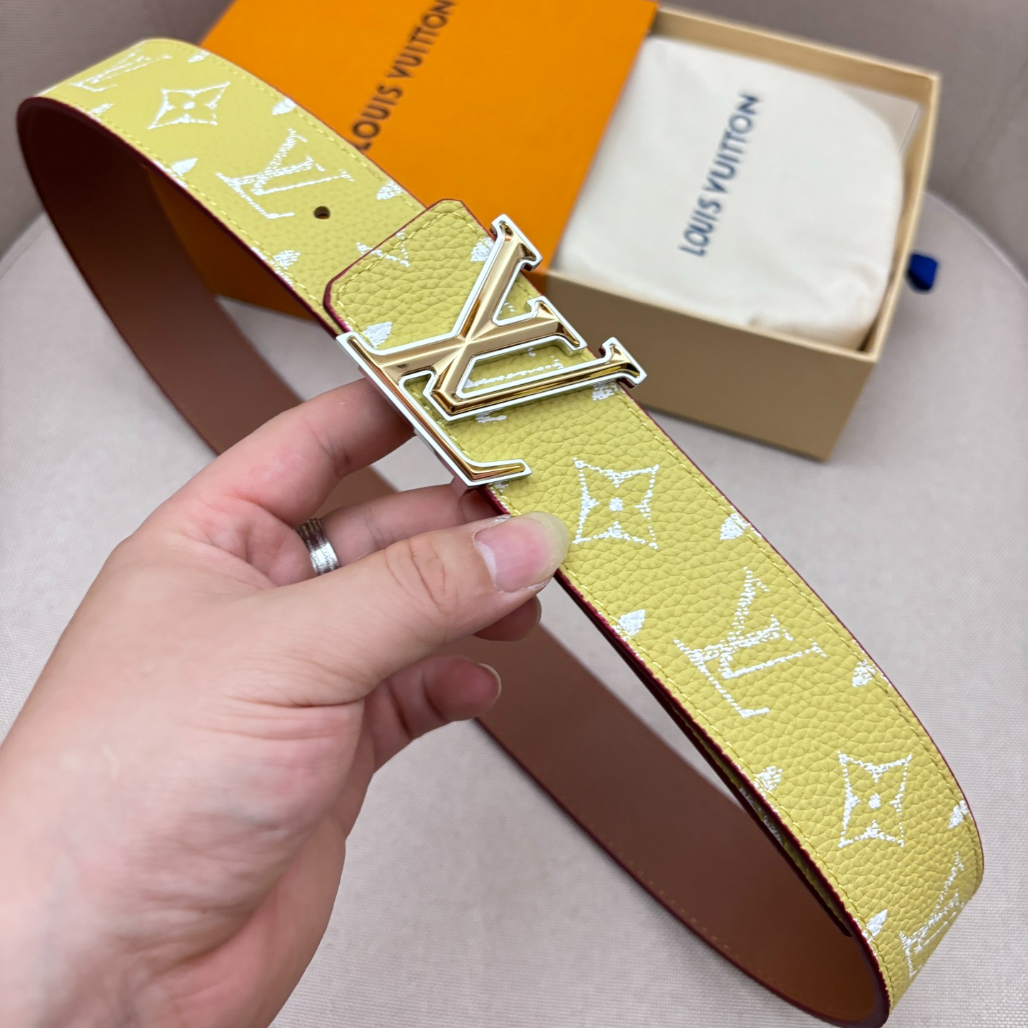 Louis Vuitton Lychee Print Double-Sided Men's Belt, 4CM Width