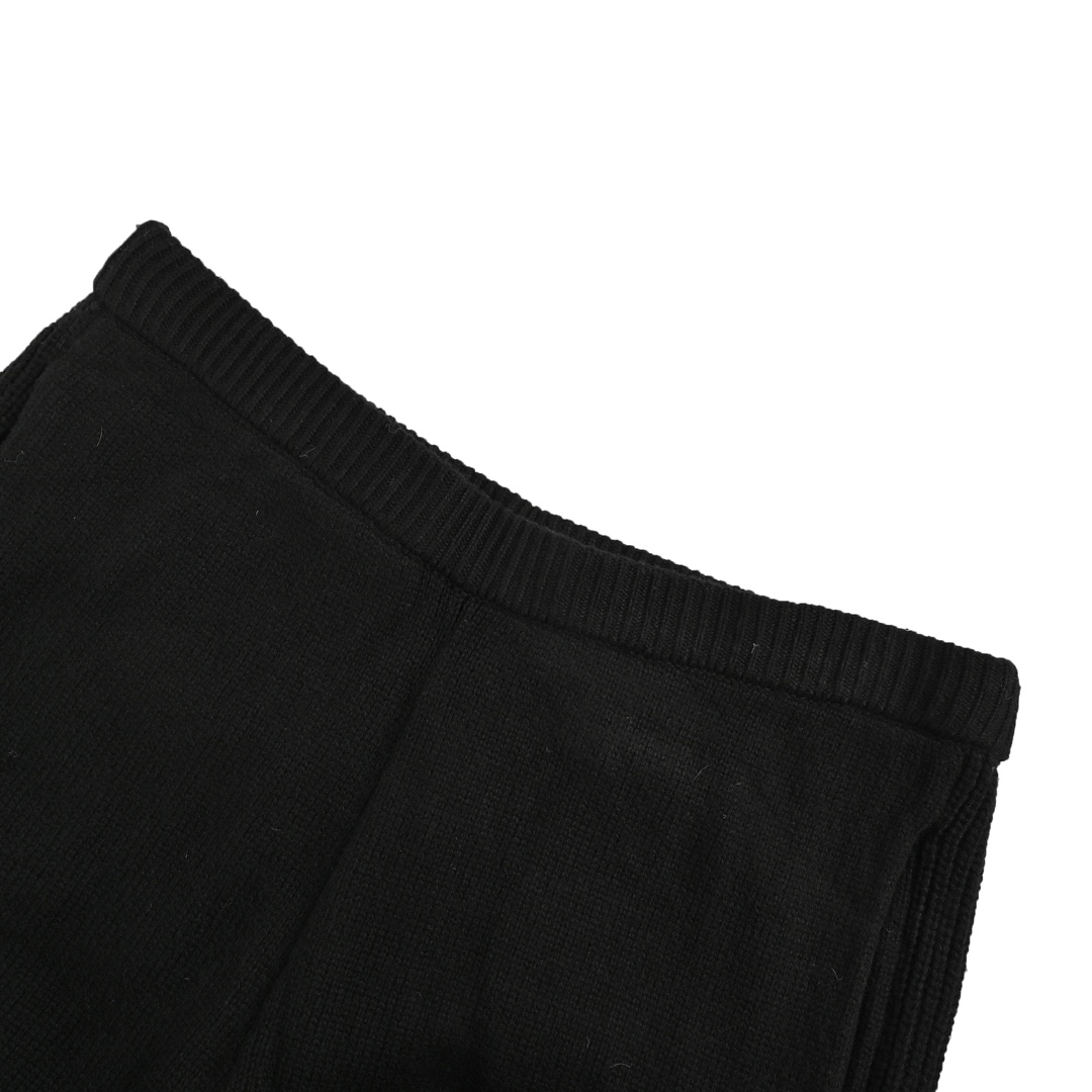 Prada 23Fw cashmere knit trousers