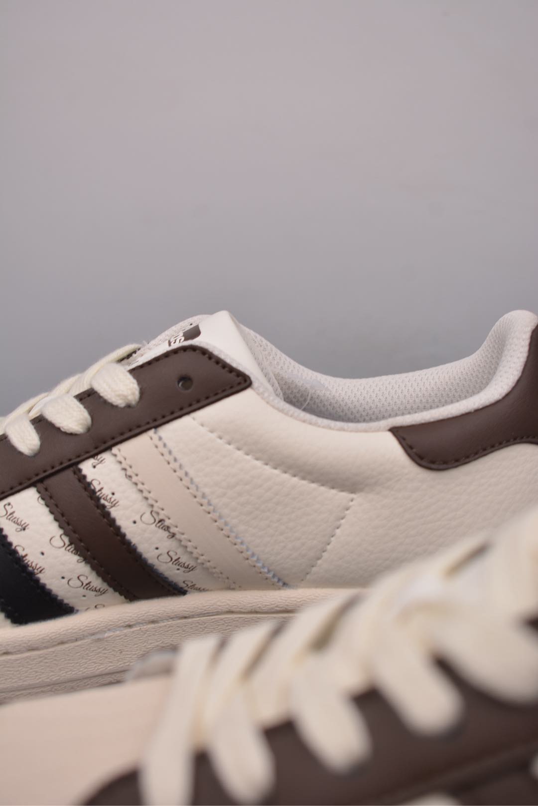 Supreme x Adidas Originals Superstar Beige Brown BZ2502
