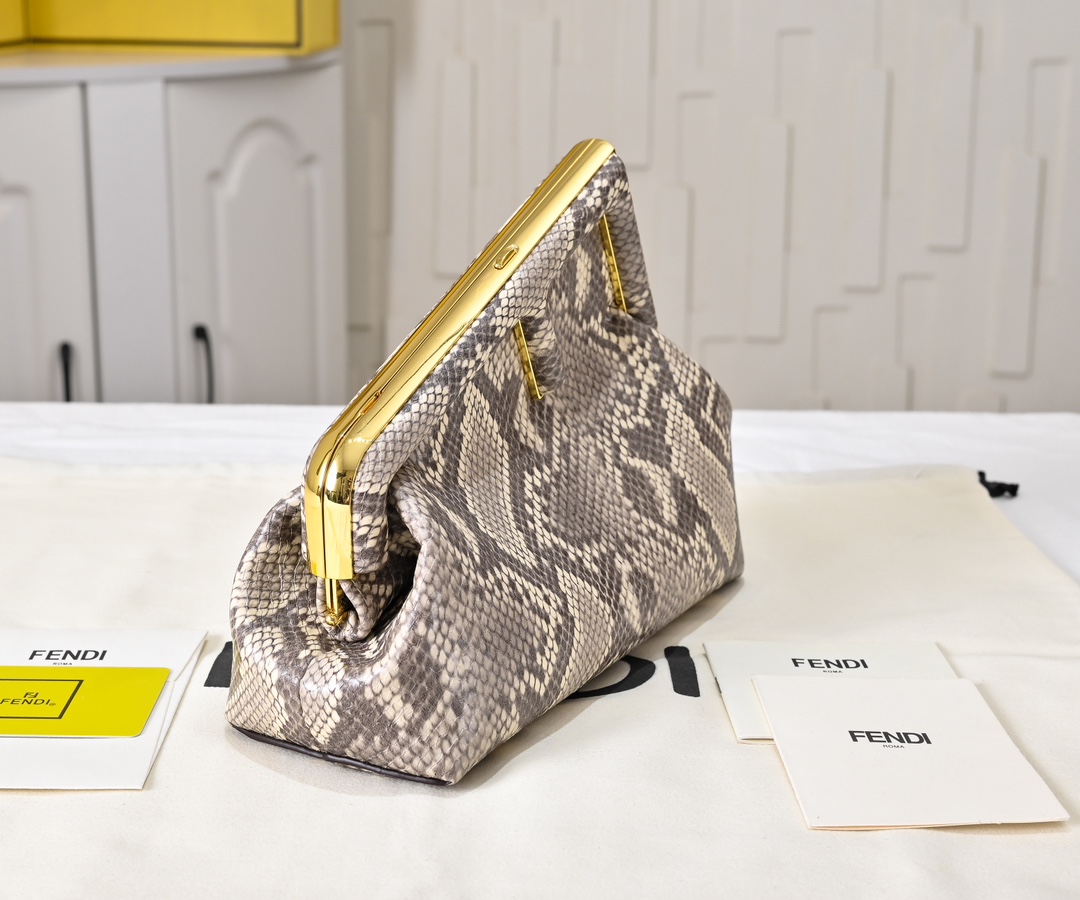 FENDI First Shoulder Bag 80016