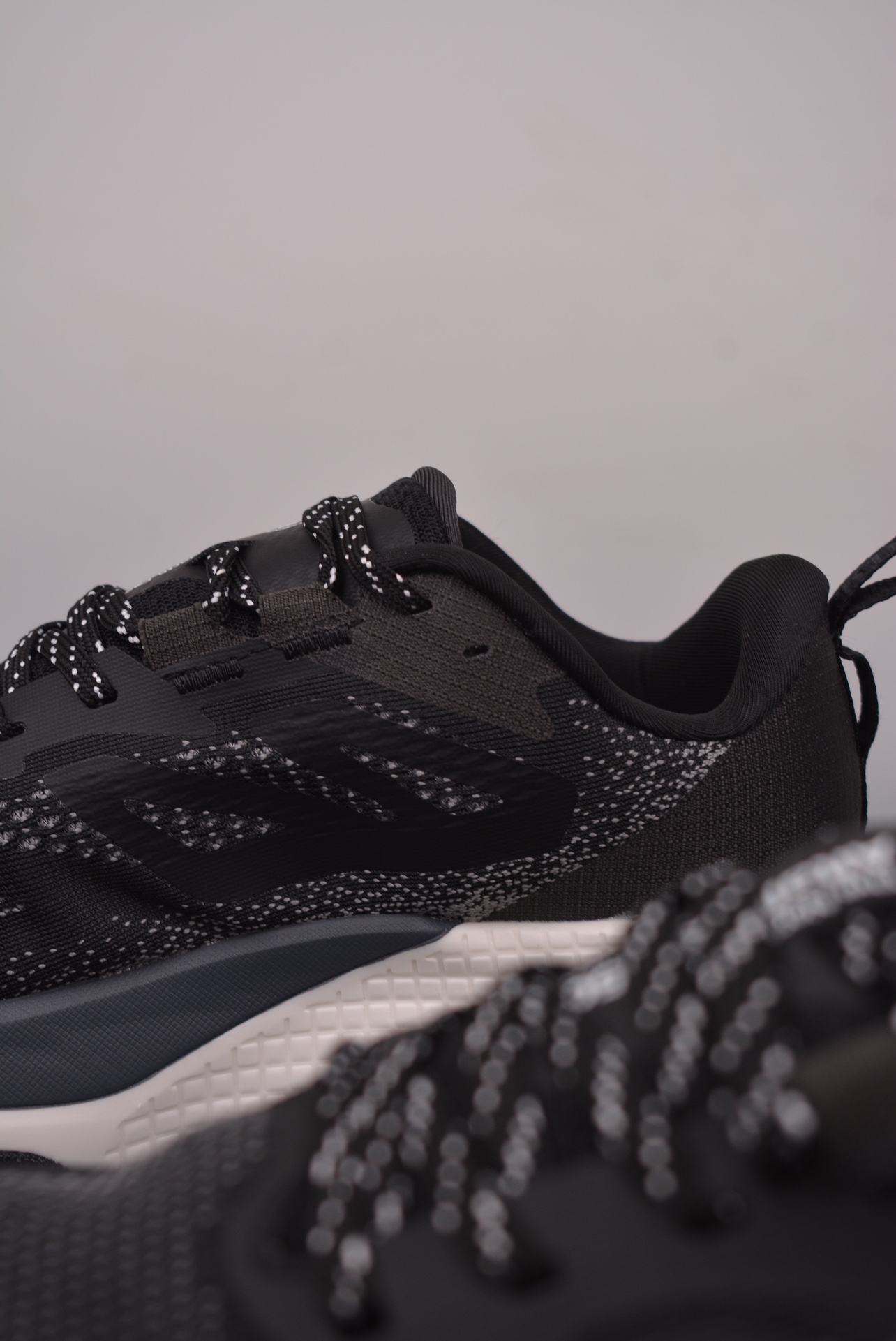 The North Face Altamesa 500 sneakers black and white NF0A8A9PSOC