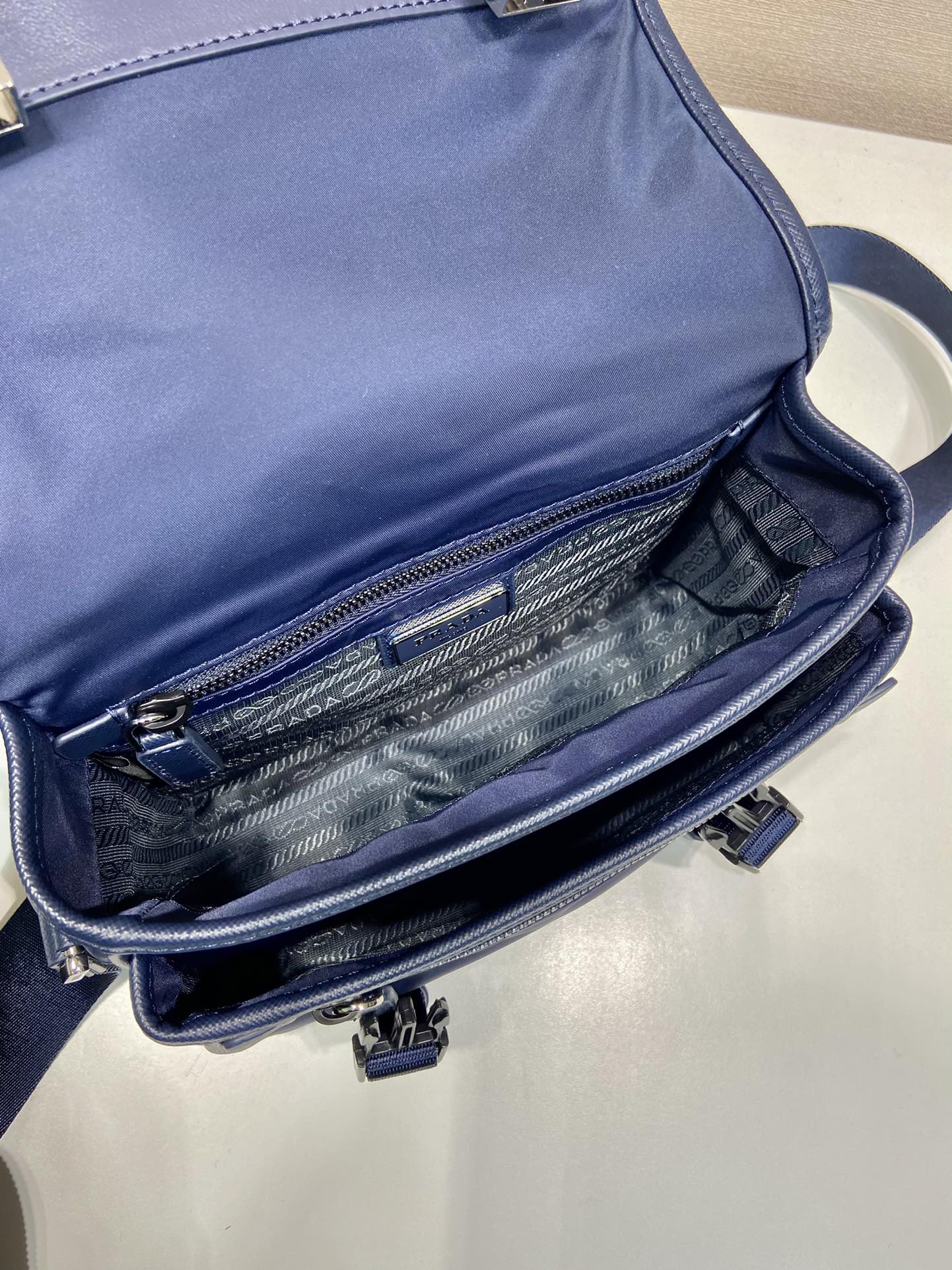 Prada 3 in 1 messenger bag 2VD034