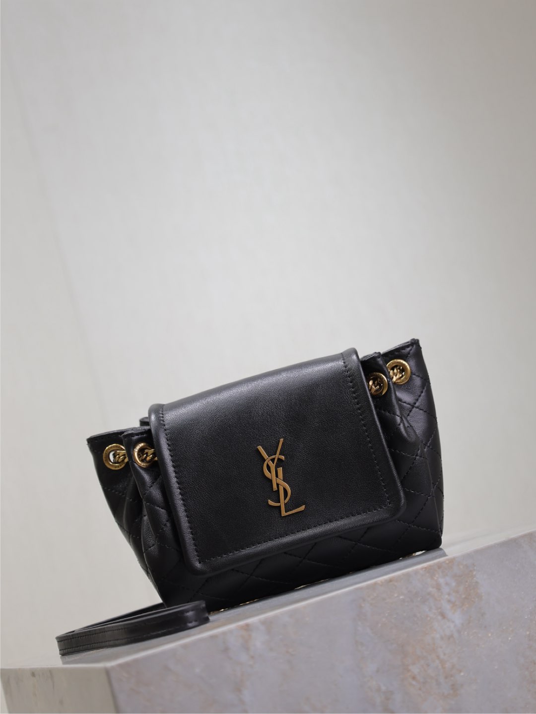 Yves Saint Laurent Mini Nolita Chain Bag 672738
