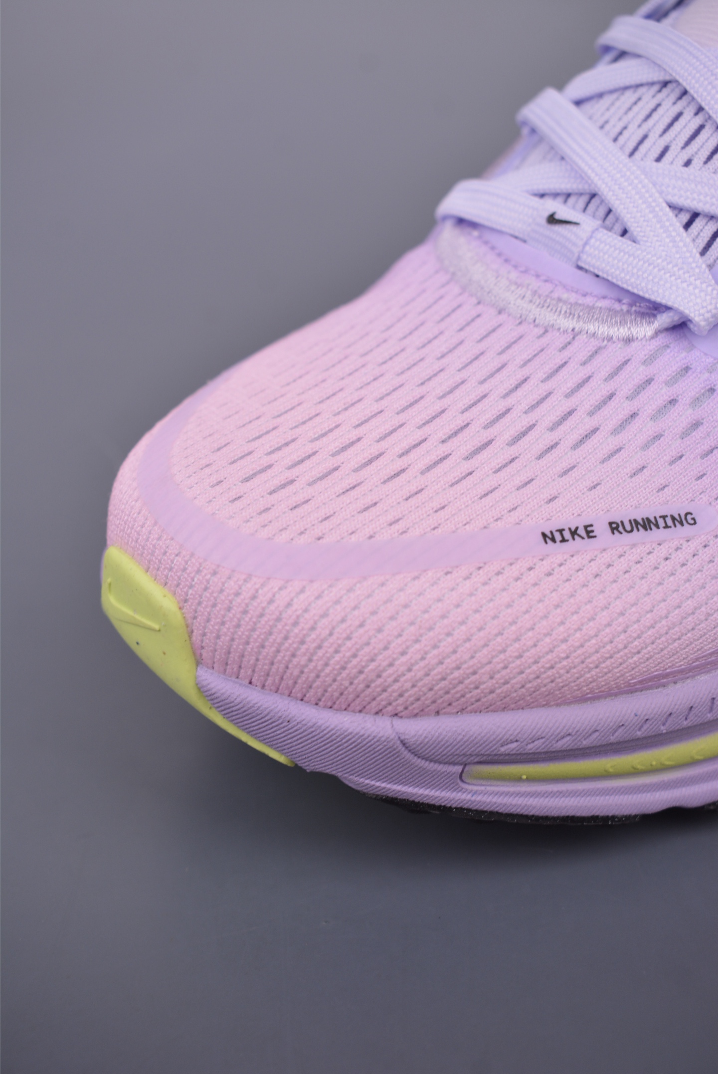 Nike Vomero 18 ZoomX 