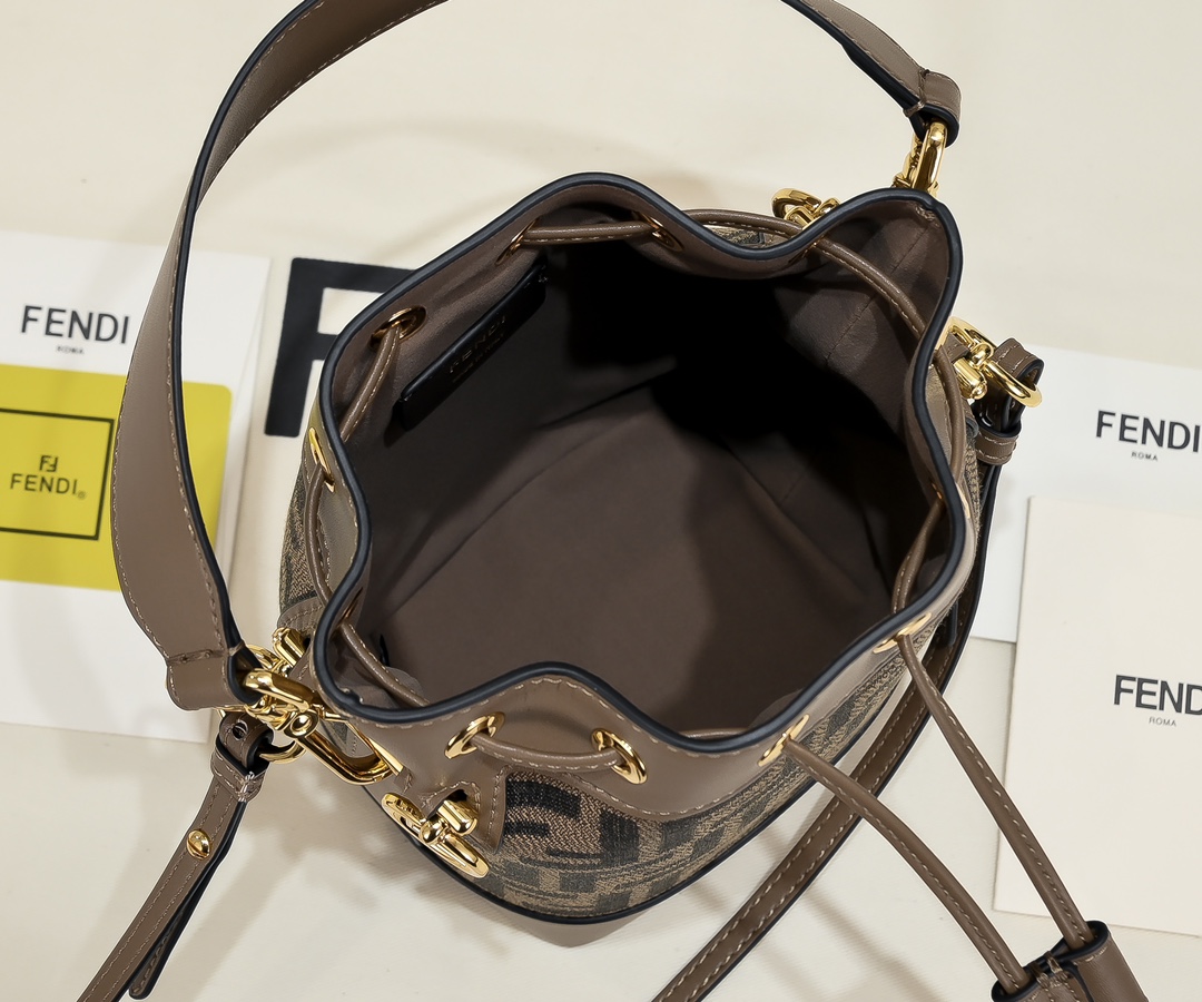FENDI Mon Tresor Small Bucket Bag
