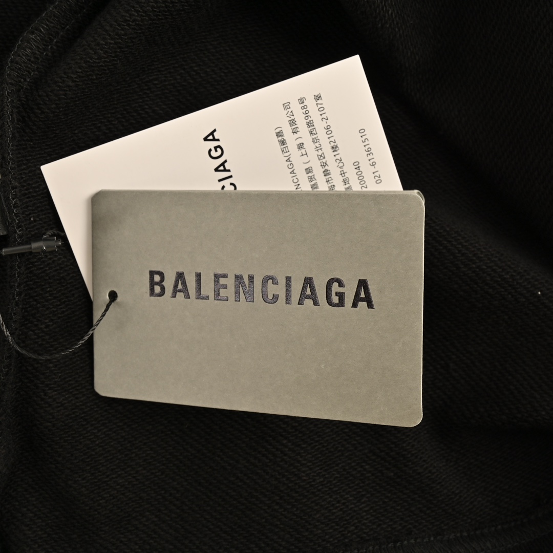 Balenciaga 24Fw half-zip sweatshirt with small front and large back lettering embroidery