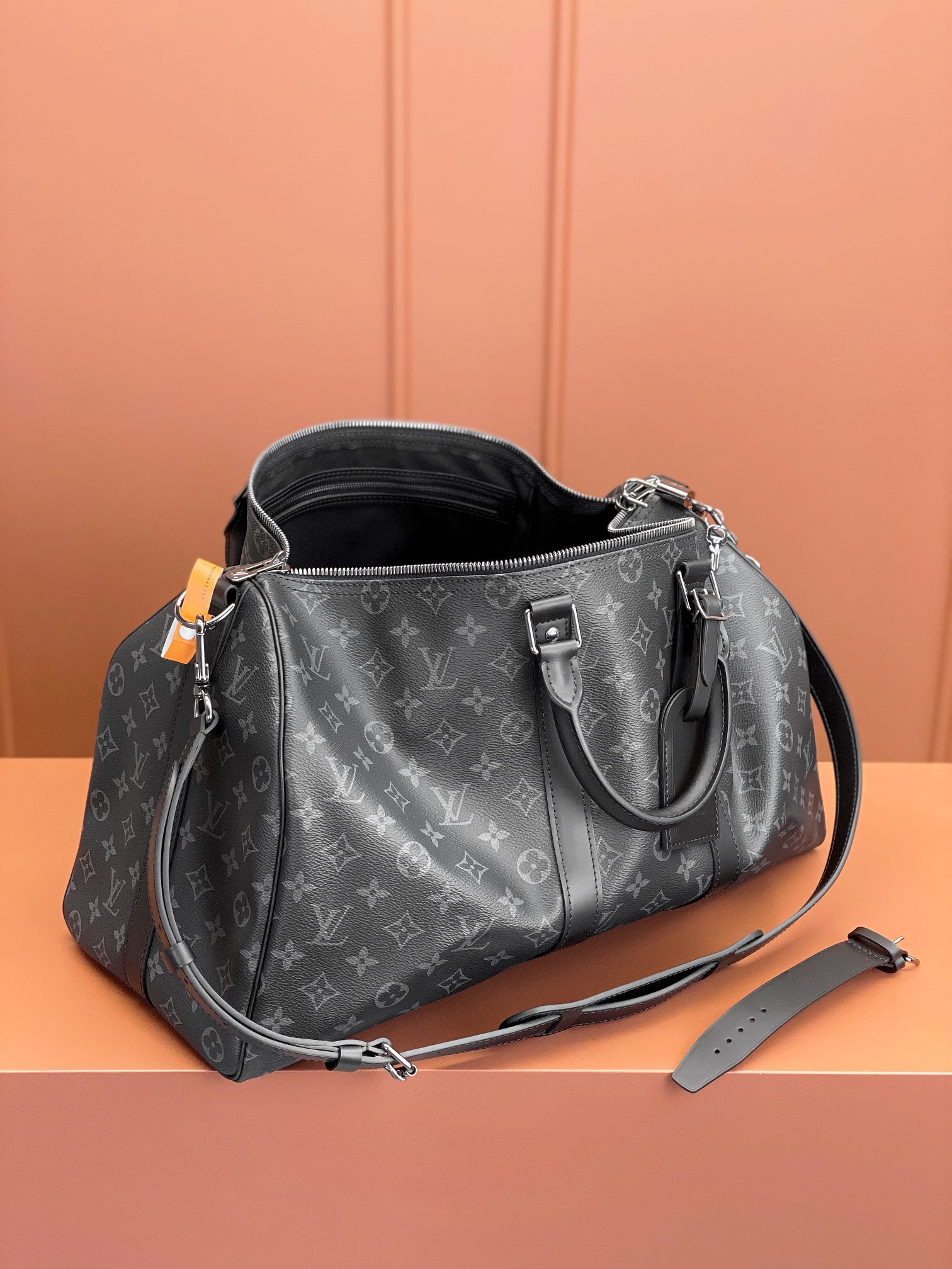 Louis Vuitton KEEPALL BANDOULIÈRE 45 Travel Bag M40569