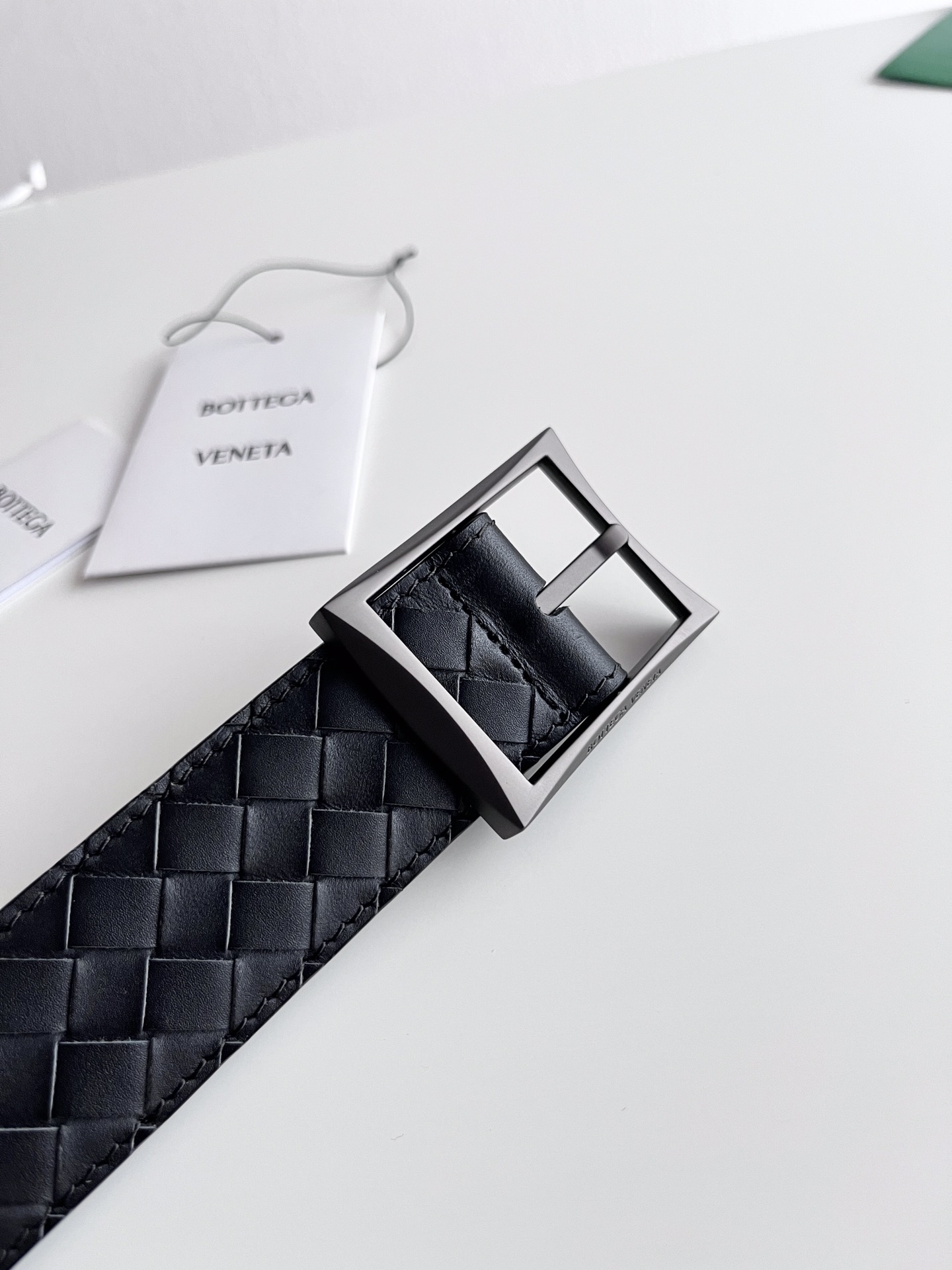 Bottega Veneta intreccio woven cowhide double-sided waistband with a width of 3.5cm