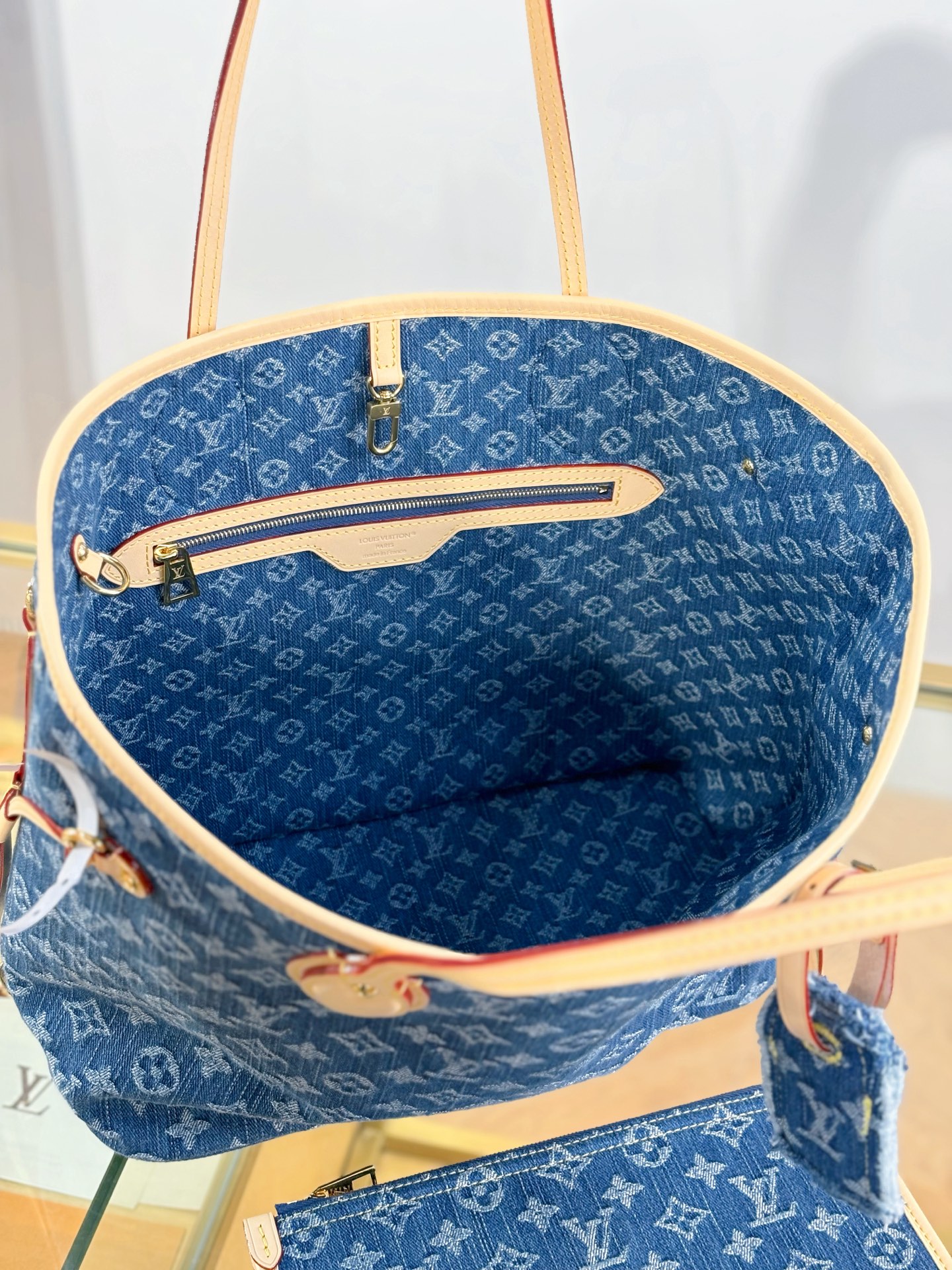 Louis Vuitton NEVERFULL Medium Handbag M13192