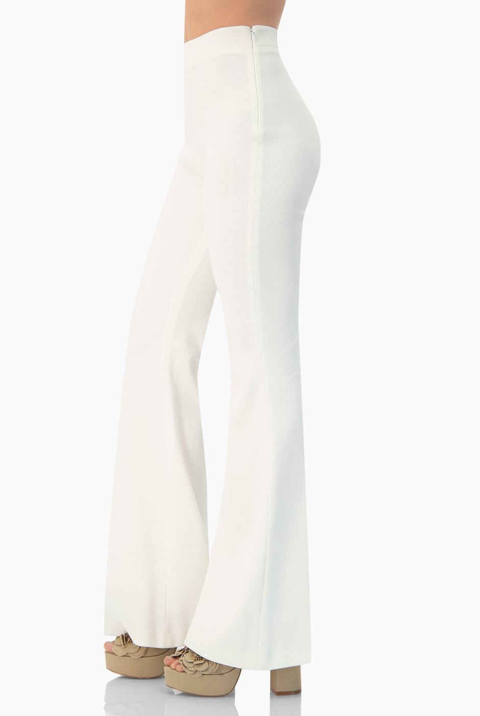 Pantalon campana color blanco
