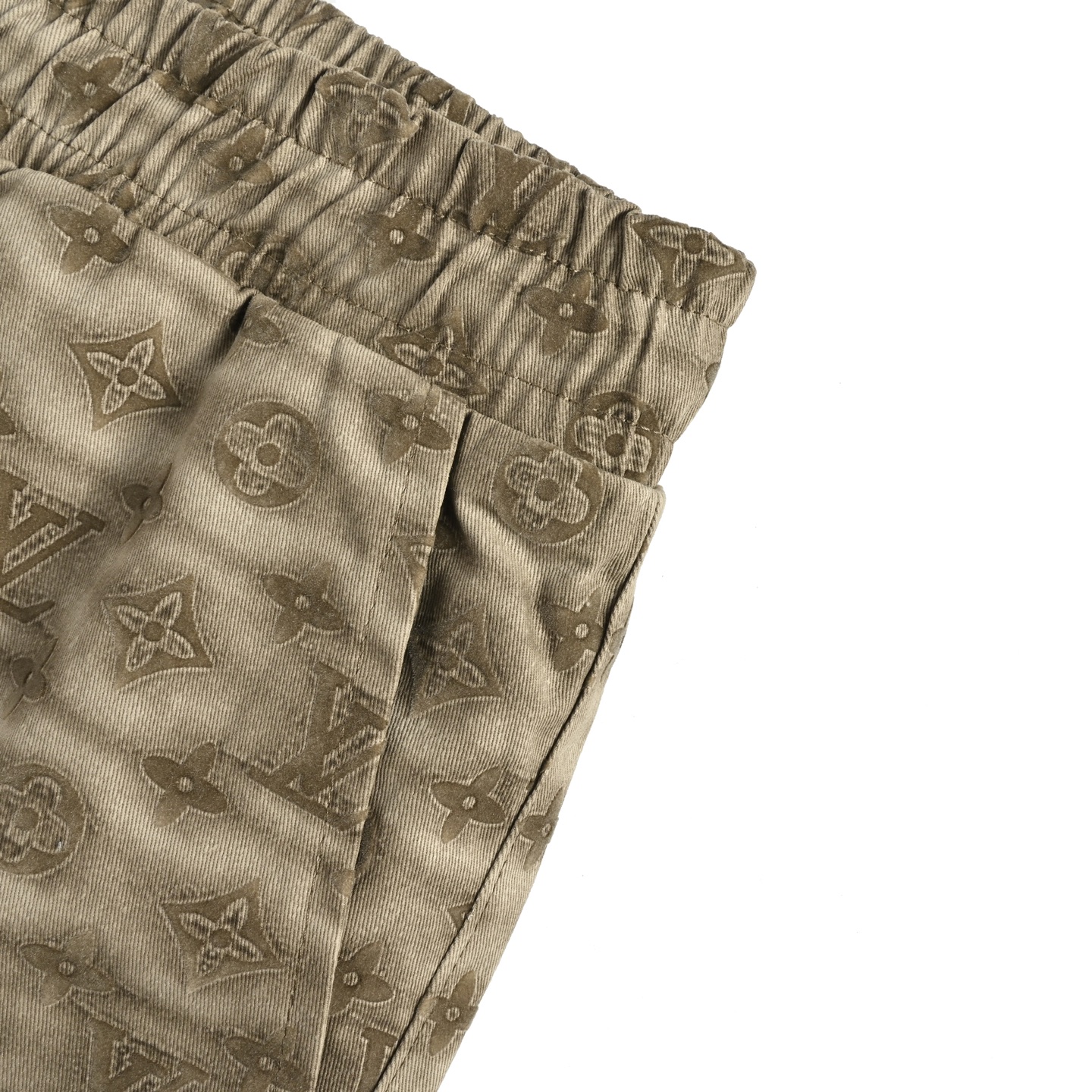 Louis Vuitton 25ss all over blurry lettering print shorts