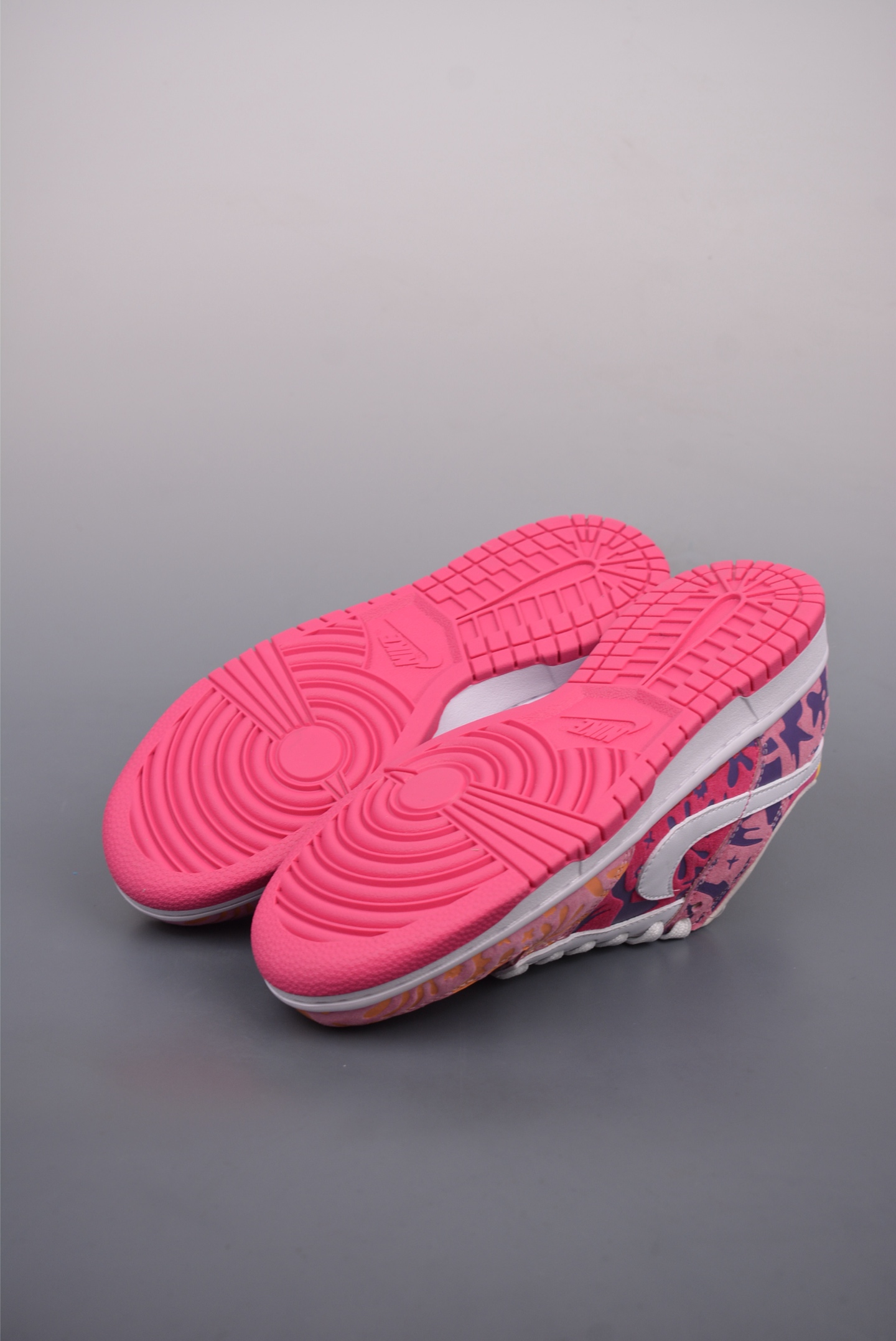 Nike By You SB Dunk Low Retro SP Light Pink Rose Graffiti XD6188-047
