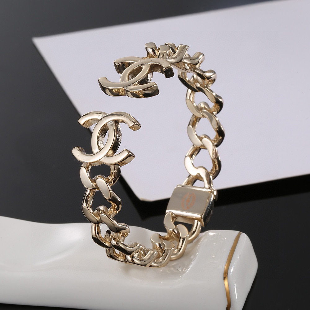 Chanel chain hollow bracelet