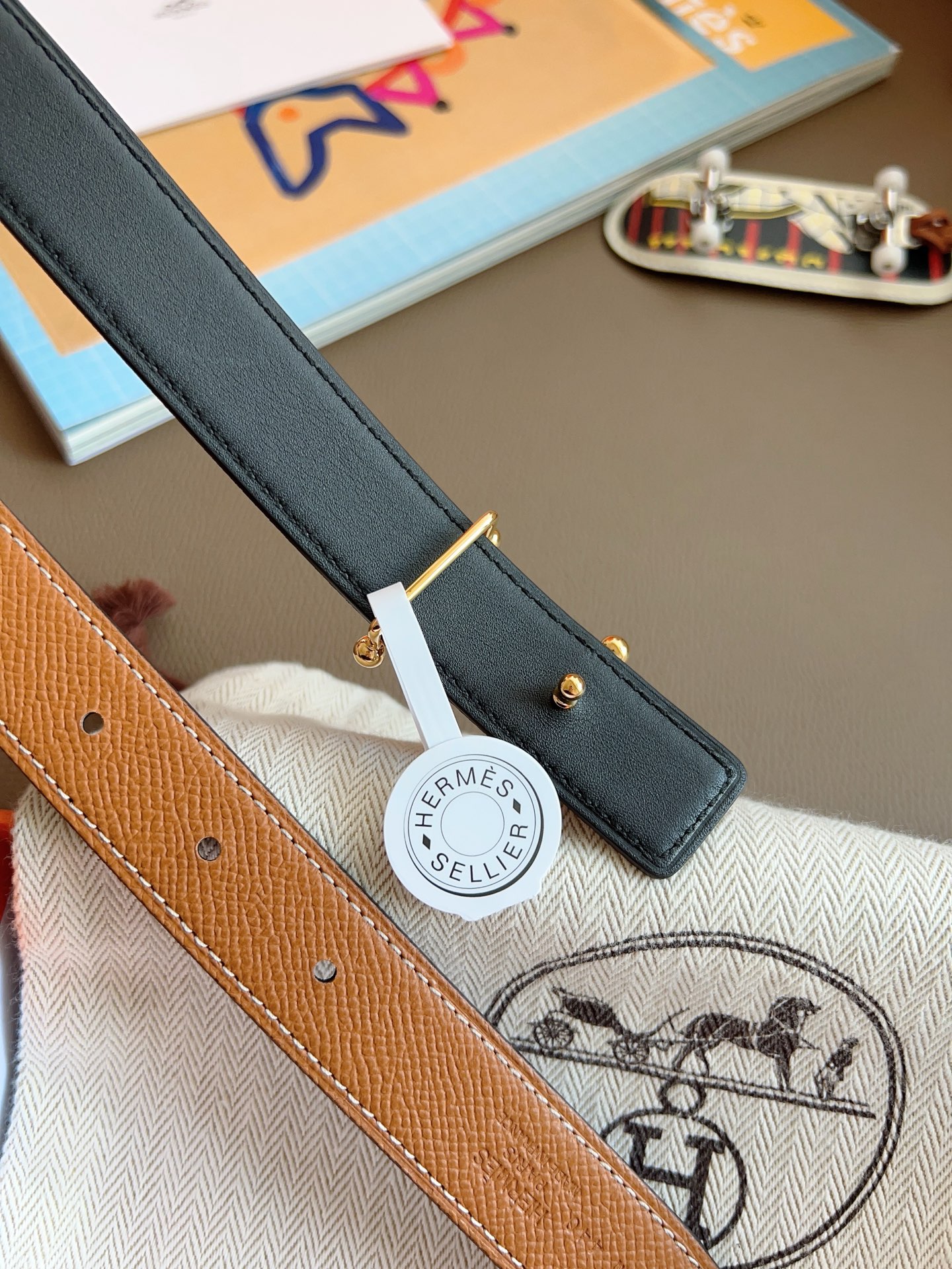 Hermès 2025 New Women's Double-Sided Belt 2.4cm Width