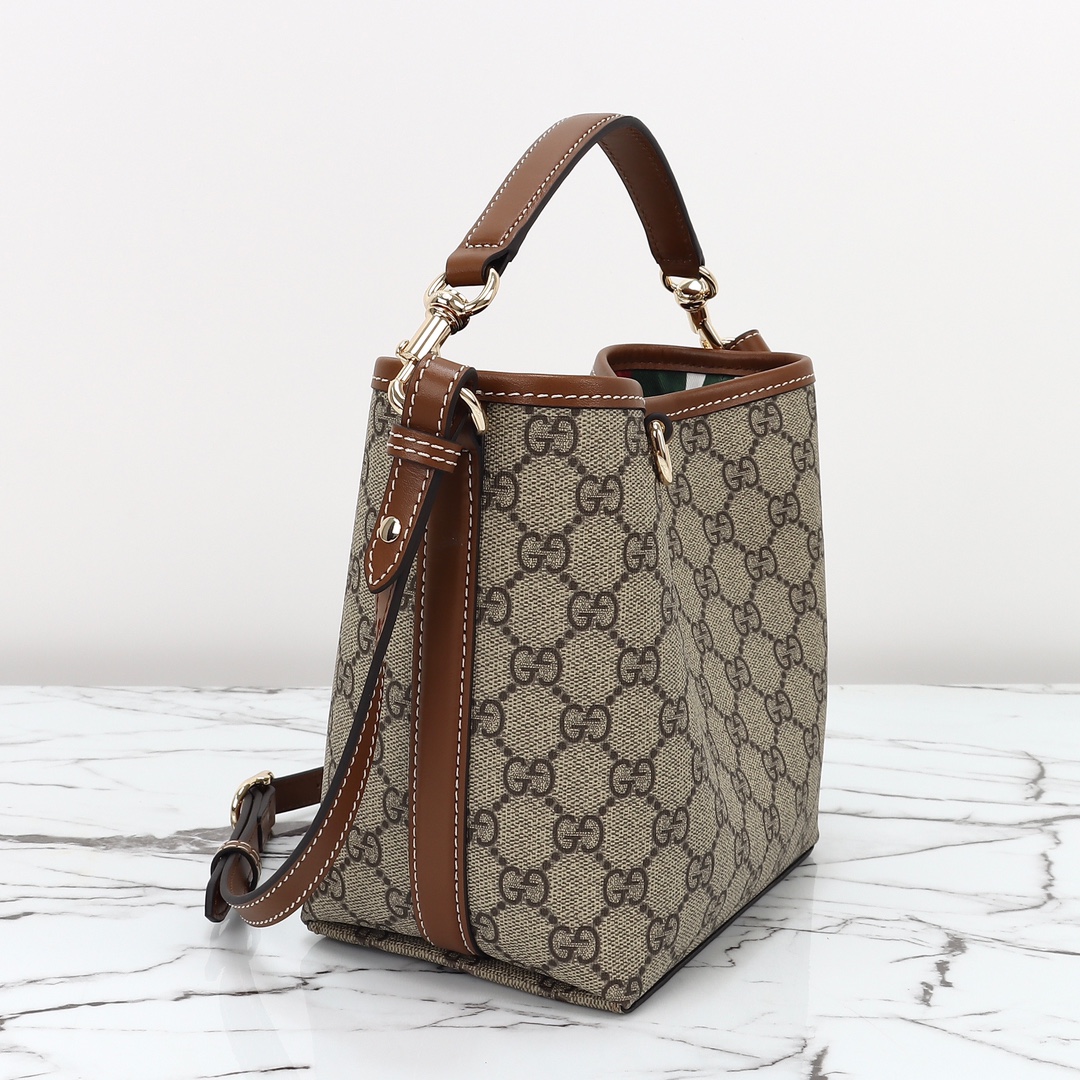 Gucci GG Emblem small bucket bag ‎815118 FAD6L 9758