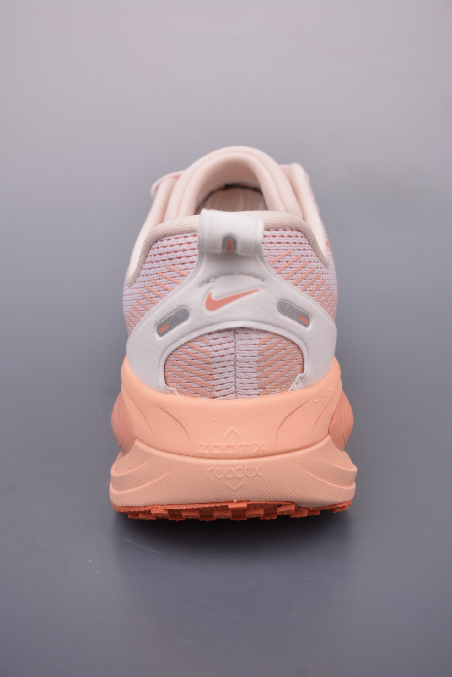 Nike Vomero 18 ZoomX Running Shoes Light Pink HM6804-601
