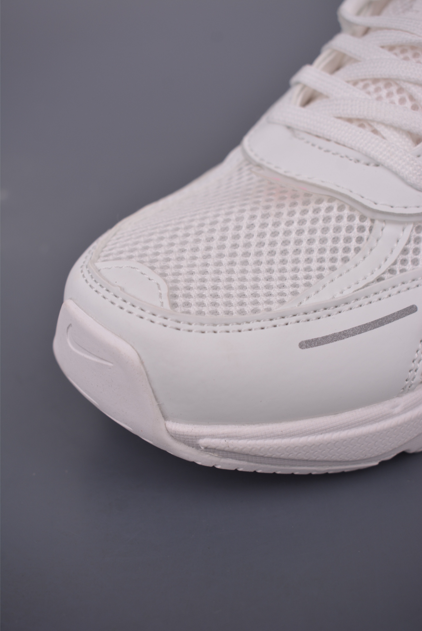 Nike V2K Runtekk 