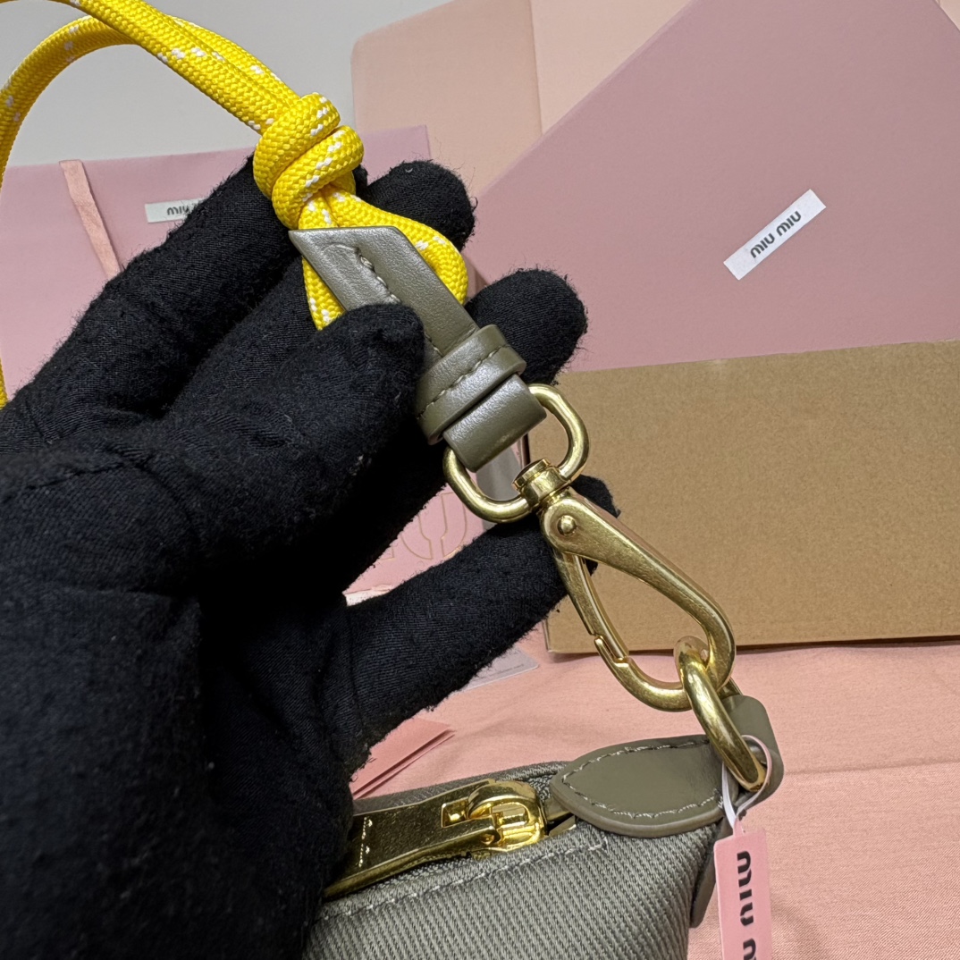 Miu Miu canvas bag 5NE841