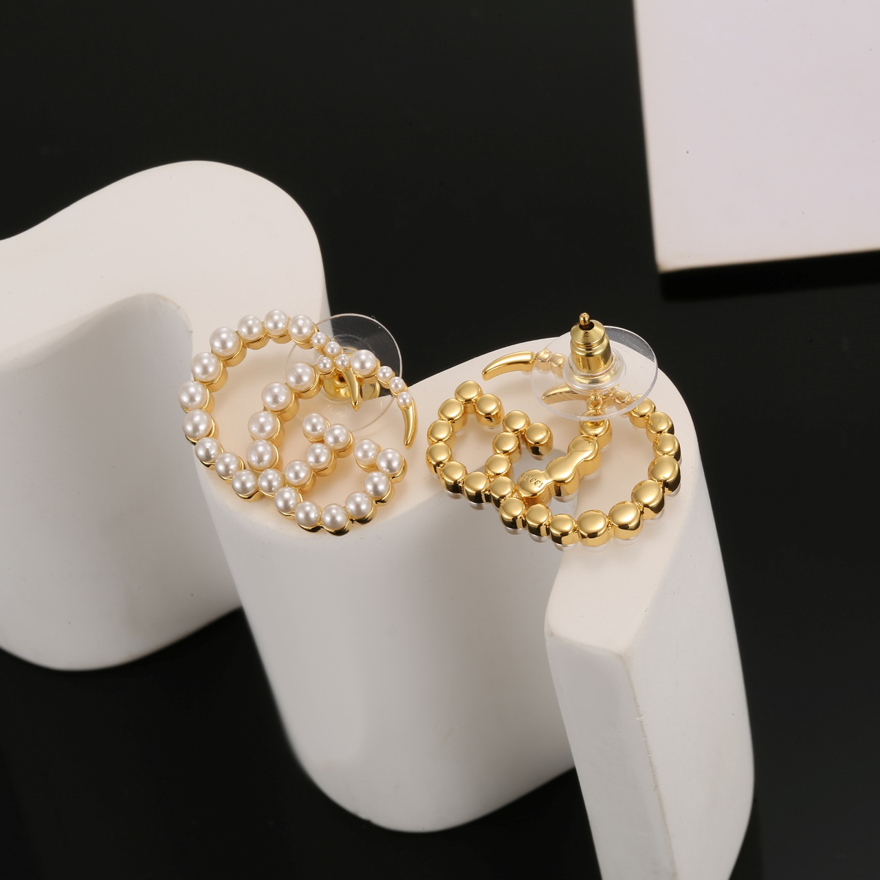 Gucci Pearl Earrings