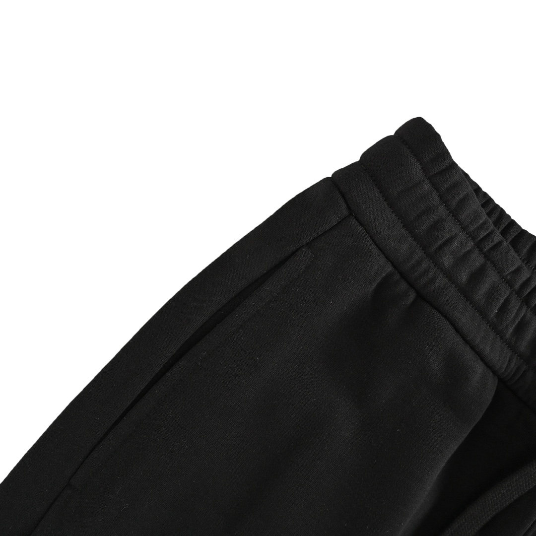 Loewe 24Fw embroidered logo pocket trousers