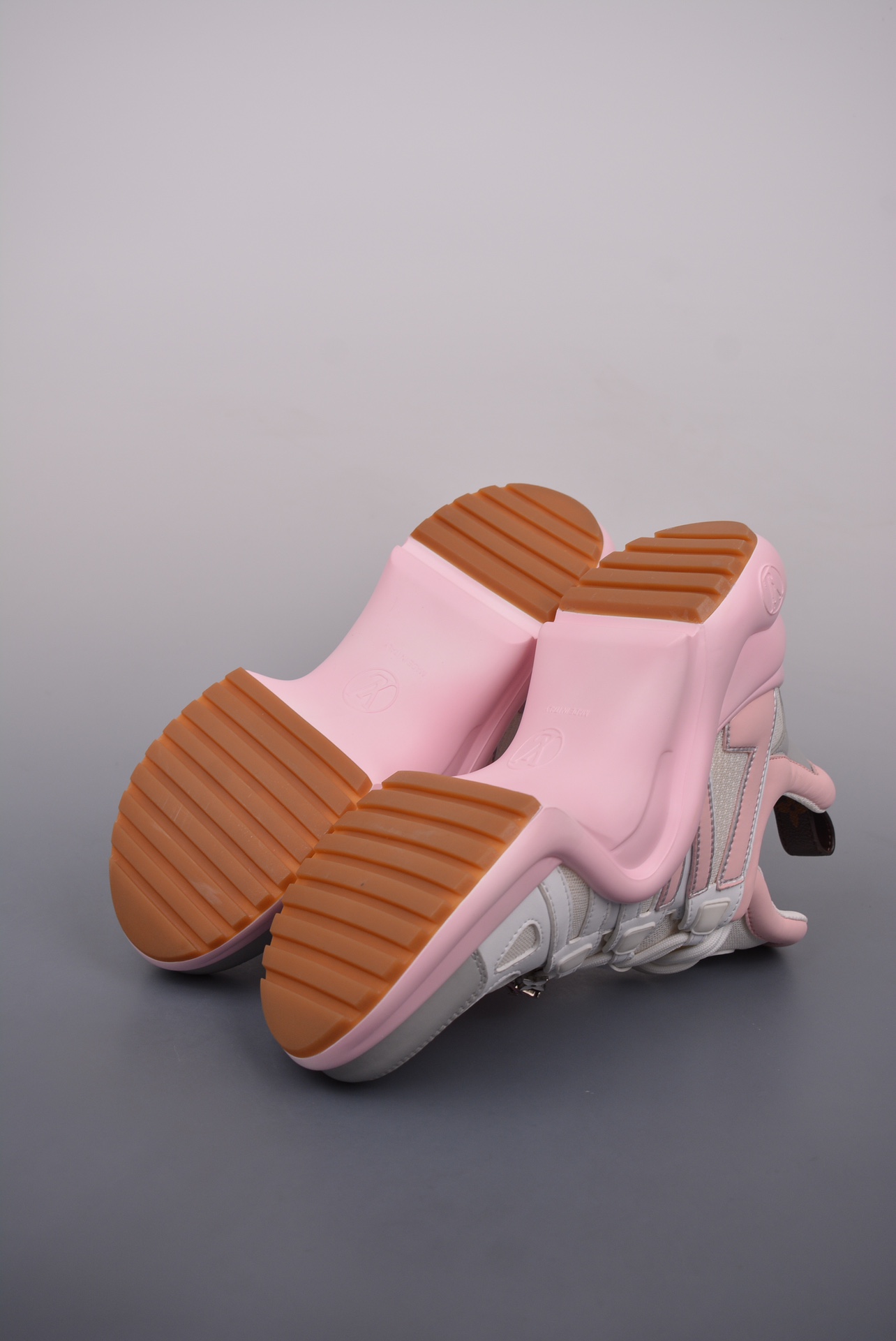 Louis Vuitton Archlight Sneakers light pink white