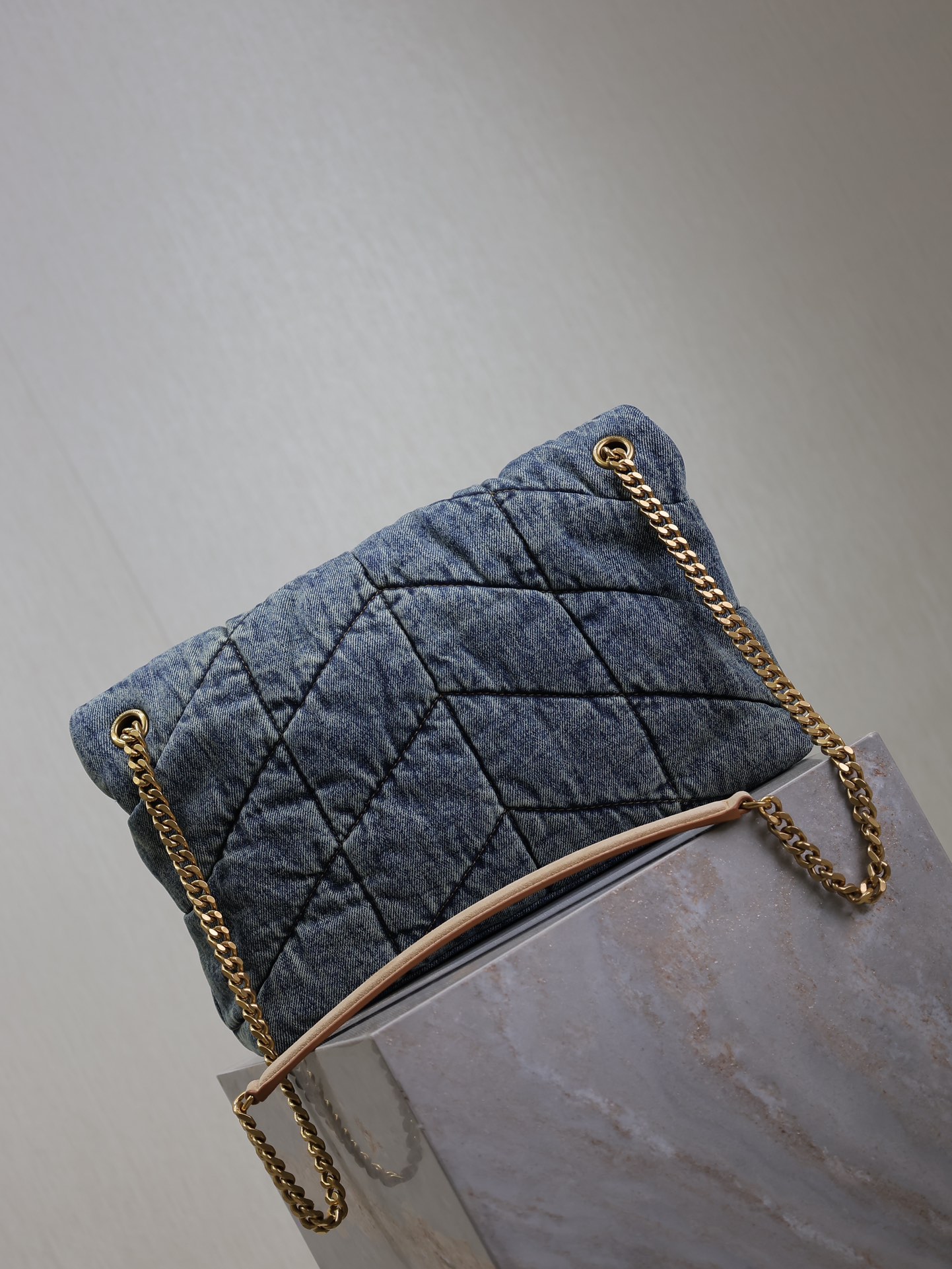 Yves Saint Laurent Loulou ffer denim bag 577475