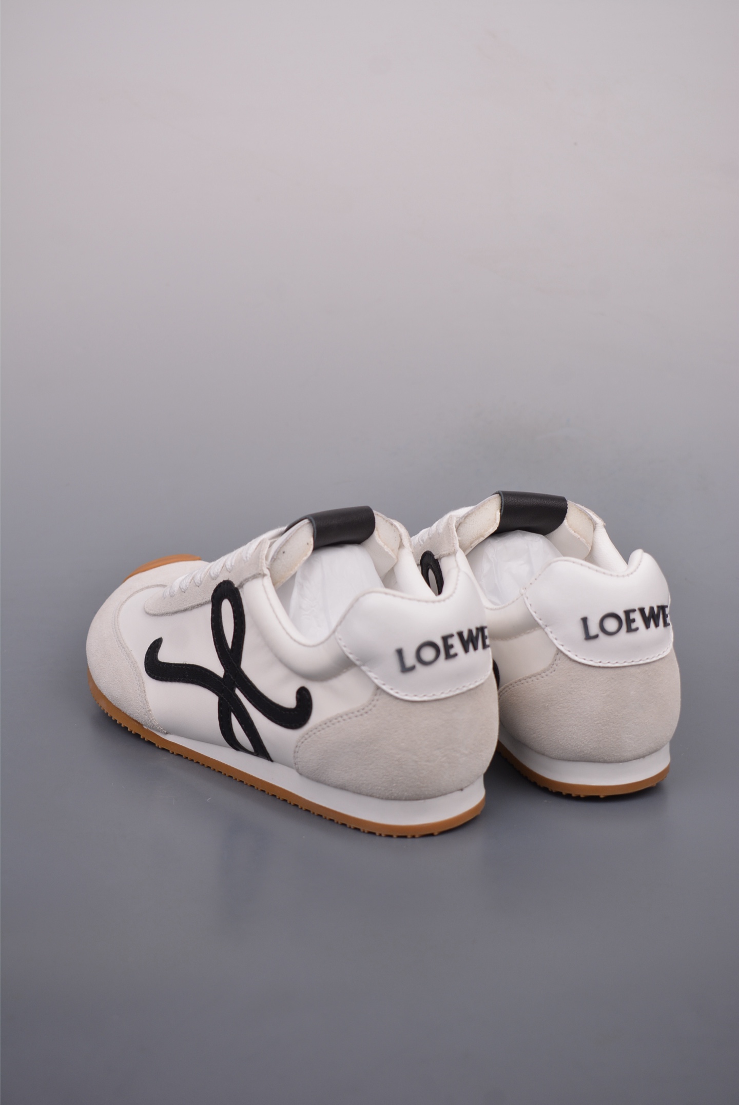Loewe Ballet Runner 2.0 Sneakers Beige White Black M816282XB3-2101
